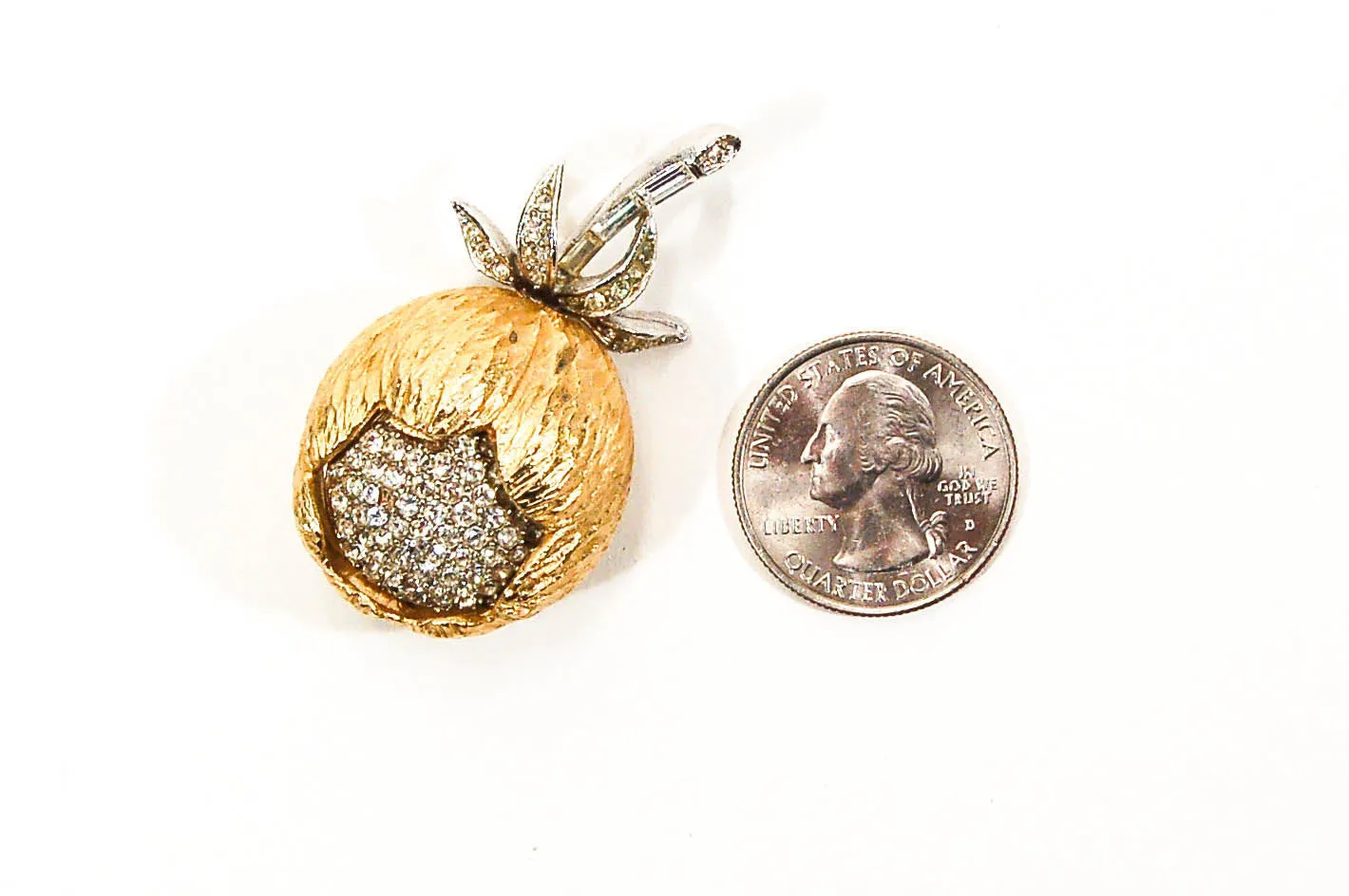1960's Golden Thistle Brooch with Rhinestones