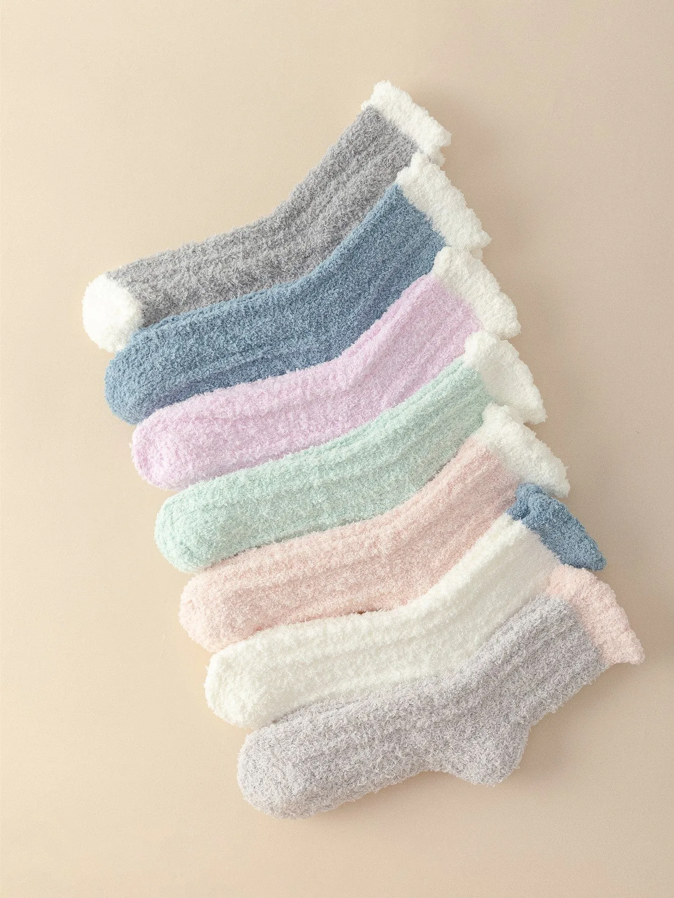 7pairs Two Tone Fuzzy Crew Socks - Multicolor