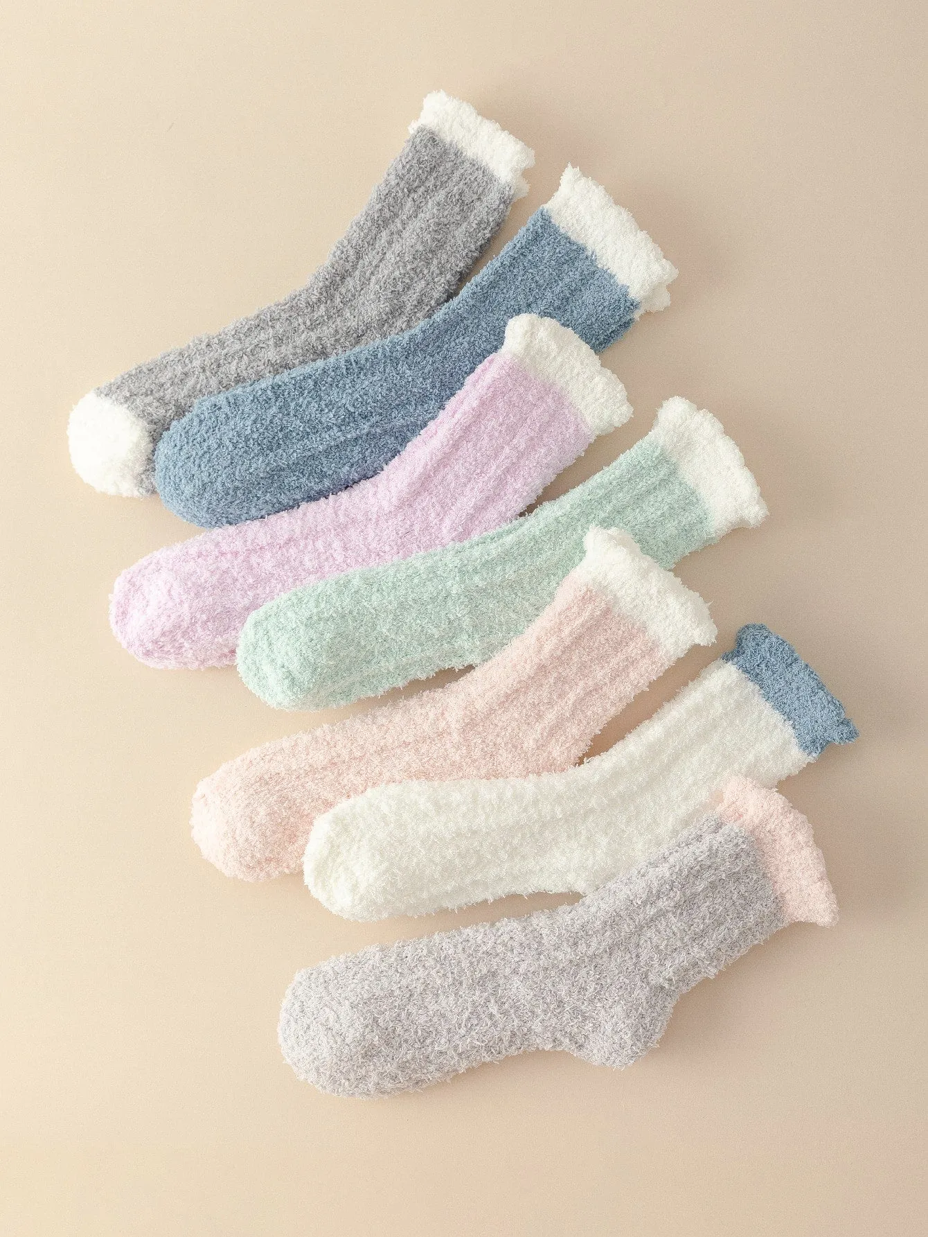 7pairs Two Tone Fuzzy Crew Socks - Multicolor