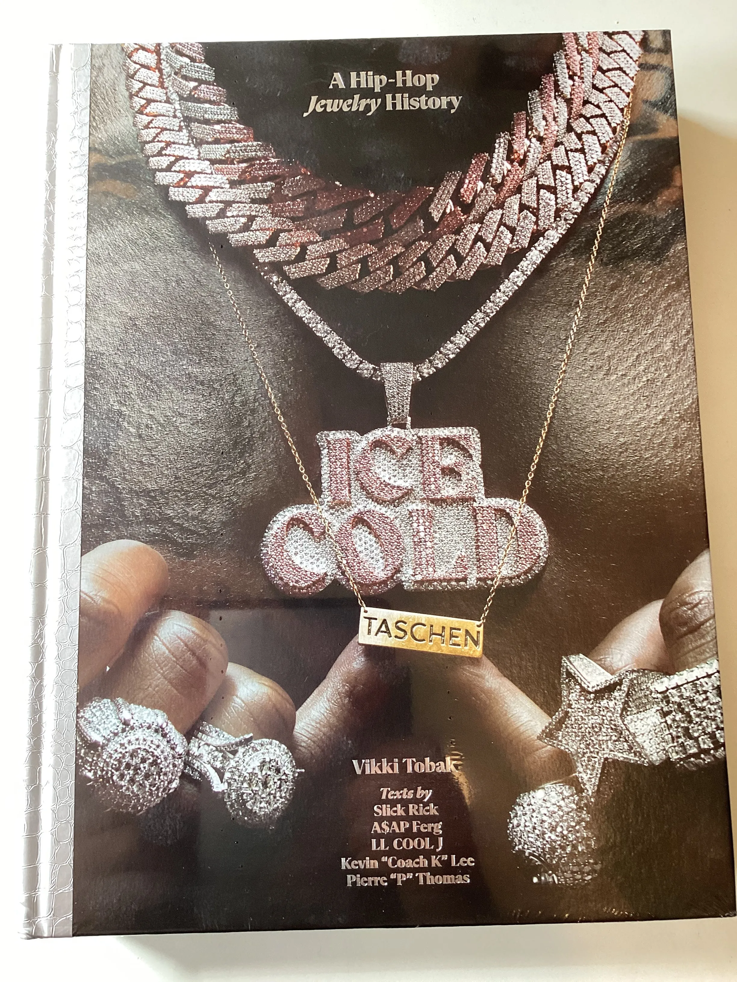 A Hip-Hop Jewelry History