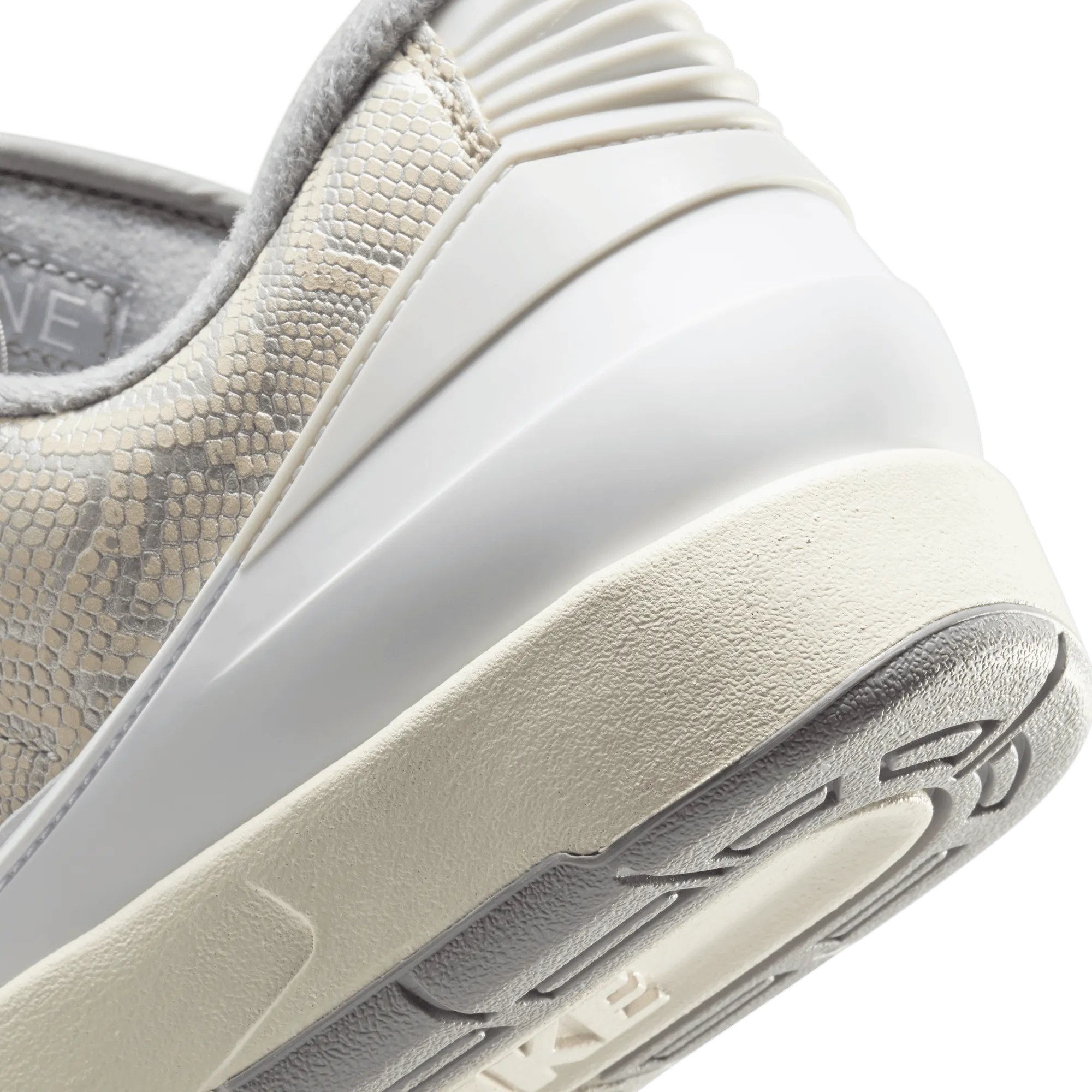 AIR JORDAN 2 RETRO LOW
