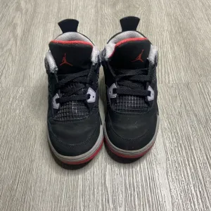 Air Jordan 4 Retro Bred TD Shoe Size 9c Black 308500-089 Preowned