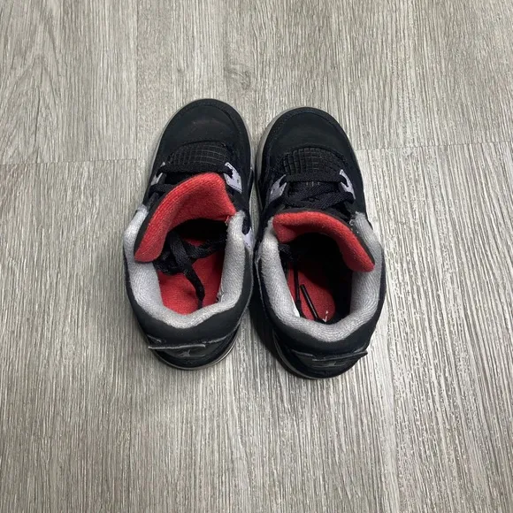 Air Jordan 4 Retro Bred TD Shoe Size 9c Black 308500-089 Preowned