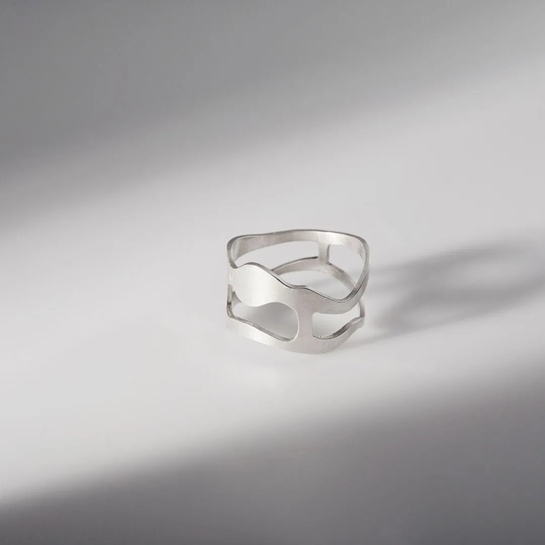 Arame Ring in Brushed Silver