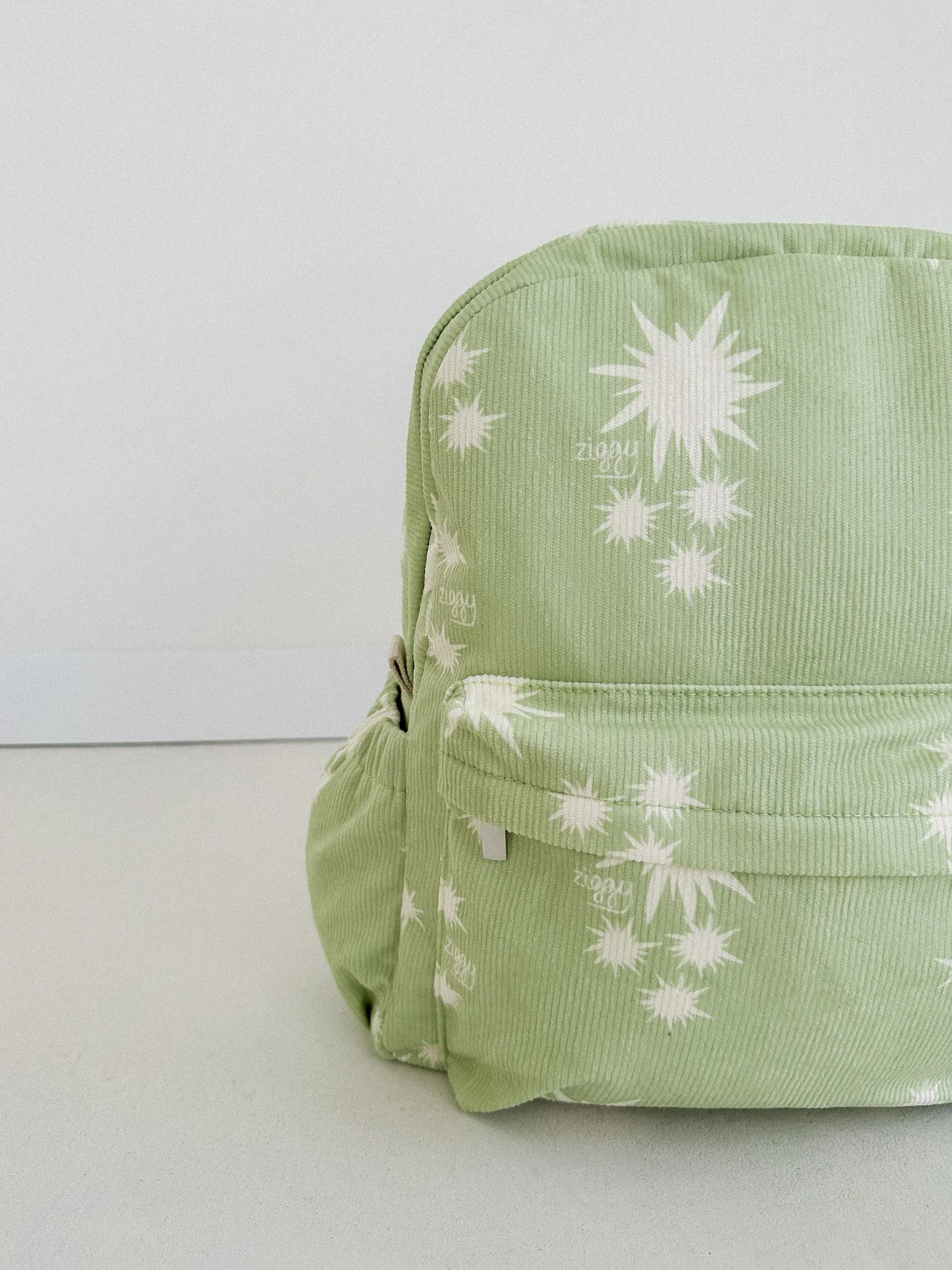 BACKPACK | FLARE