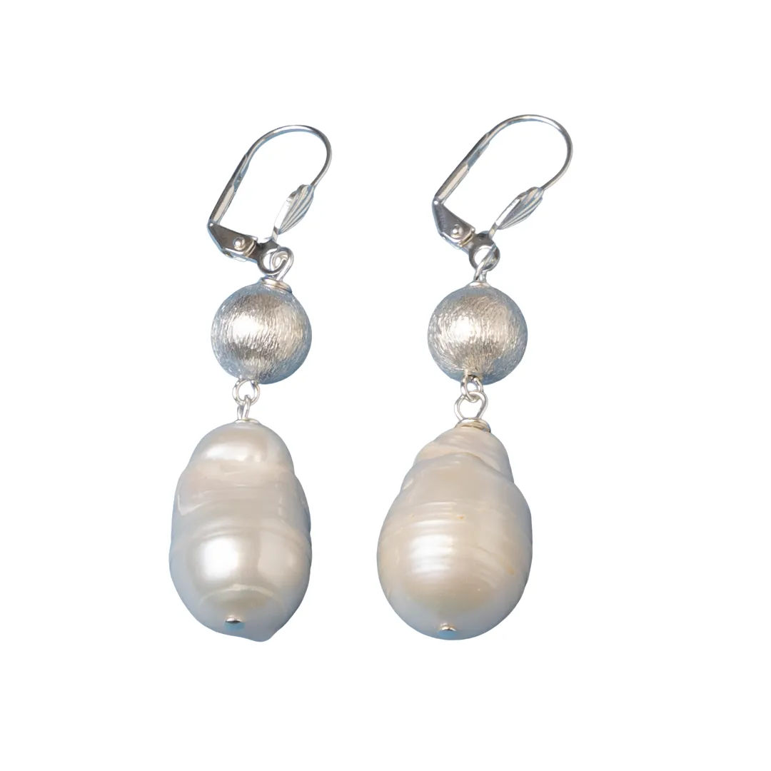 Baroque Pearl Earring