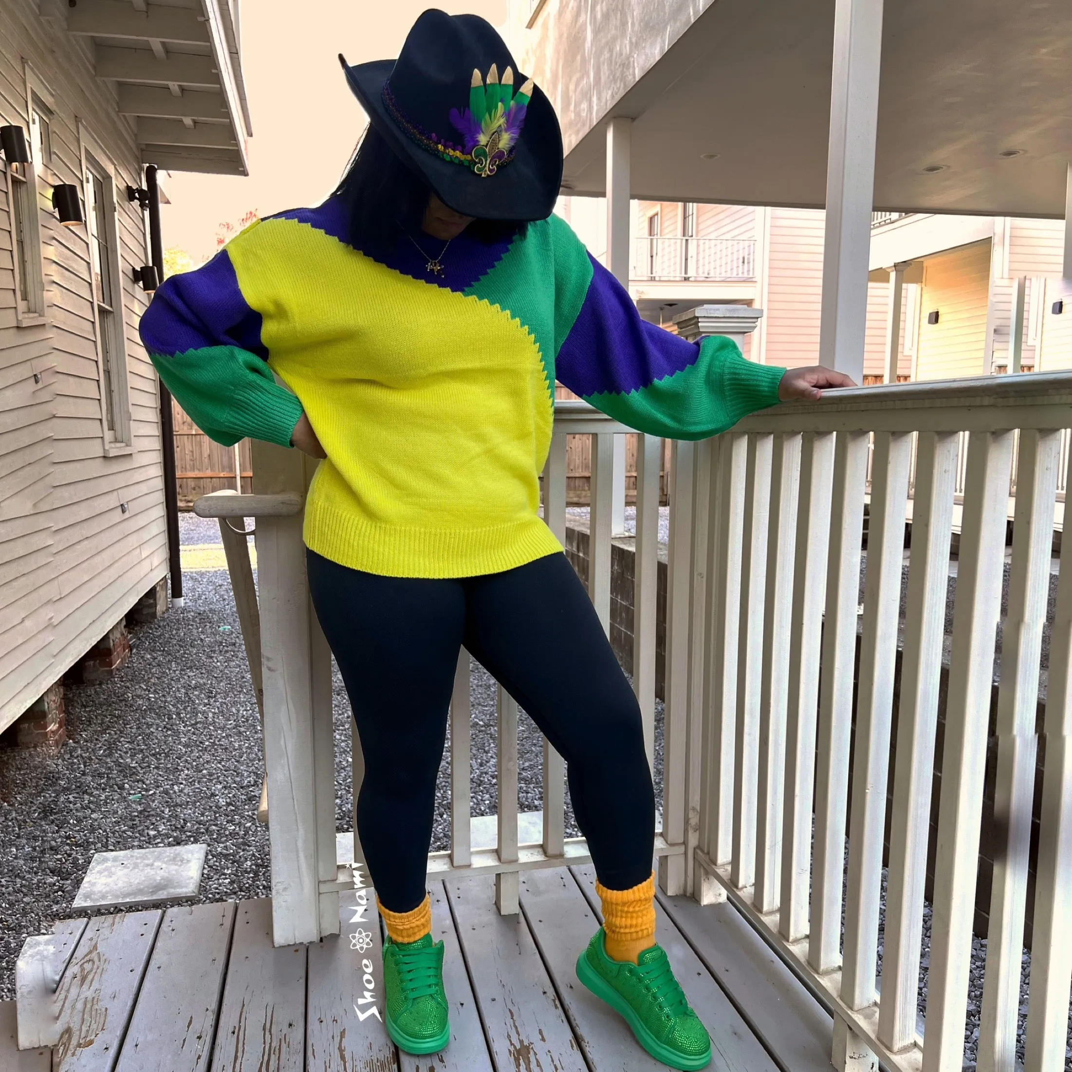 COLORBLOCK MARDI GRAS SWEATER/VT81096