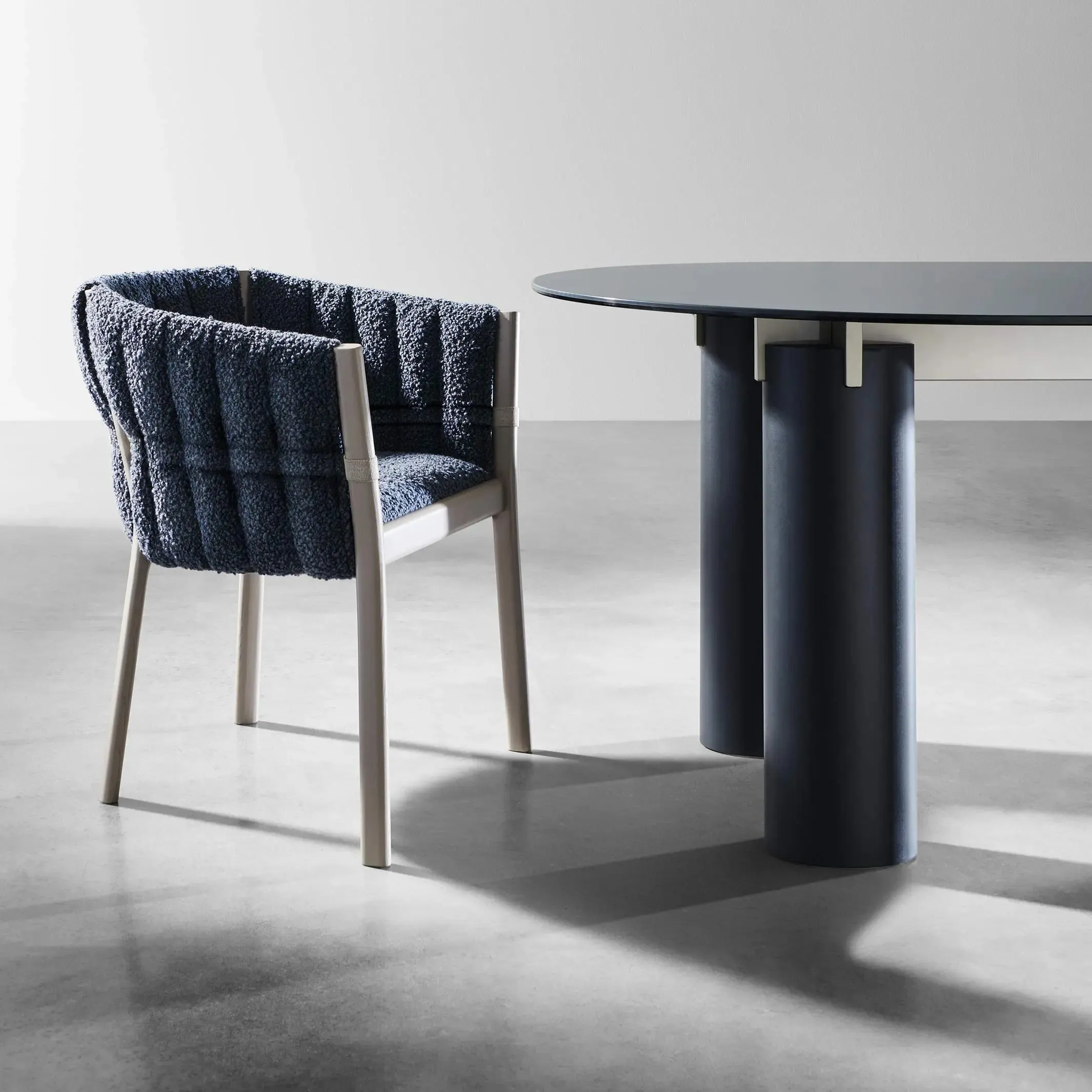 Daen 34 - Oval Table