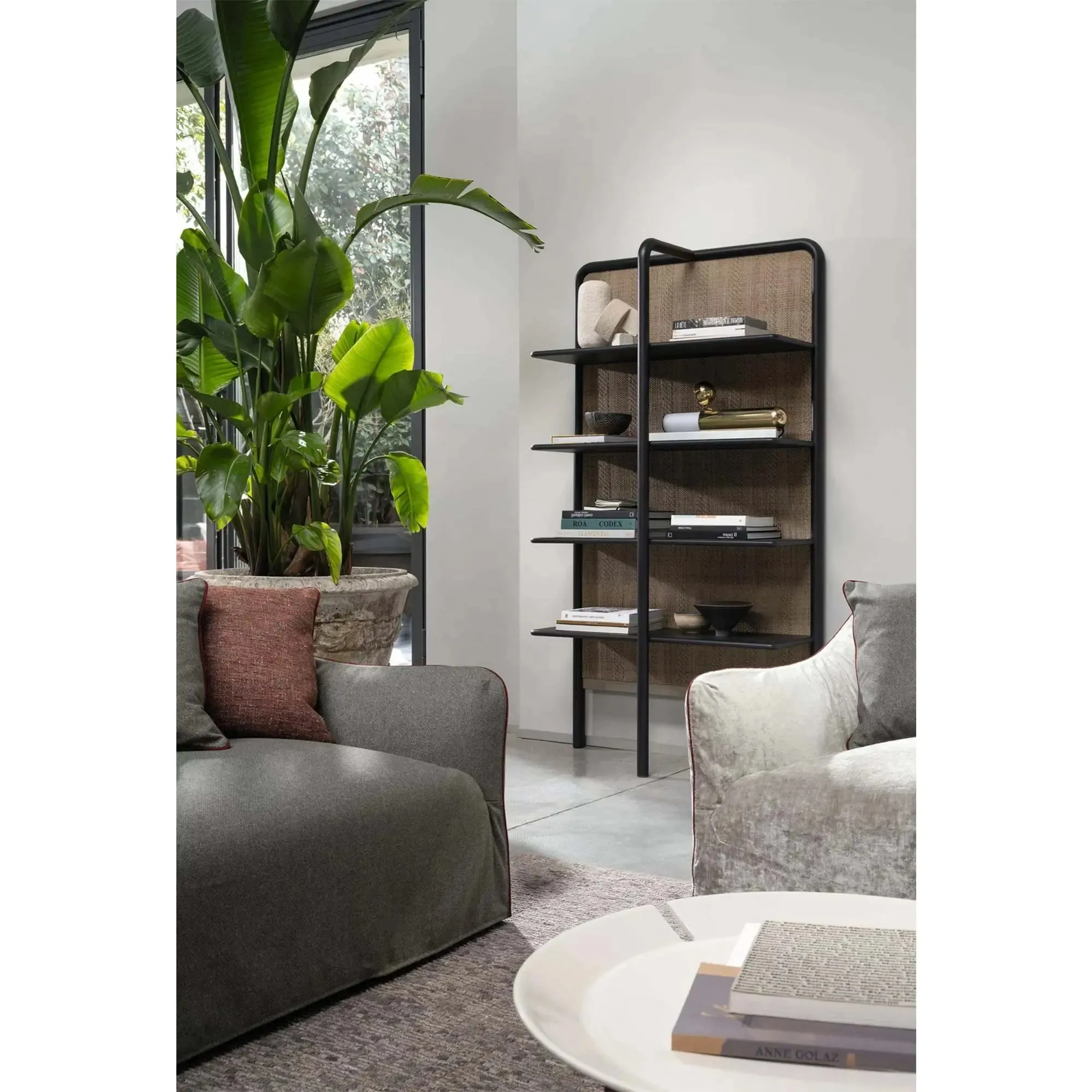 Daen 72 - Bookshelf