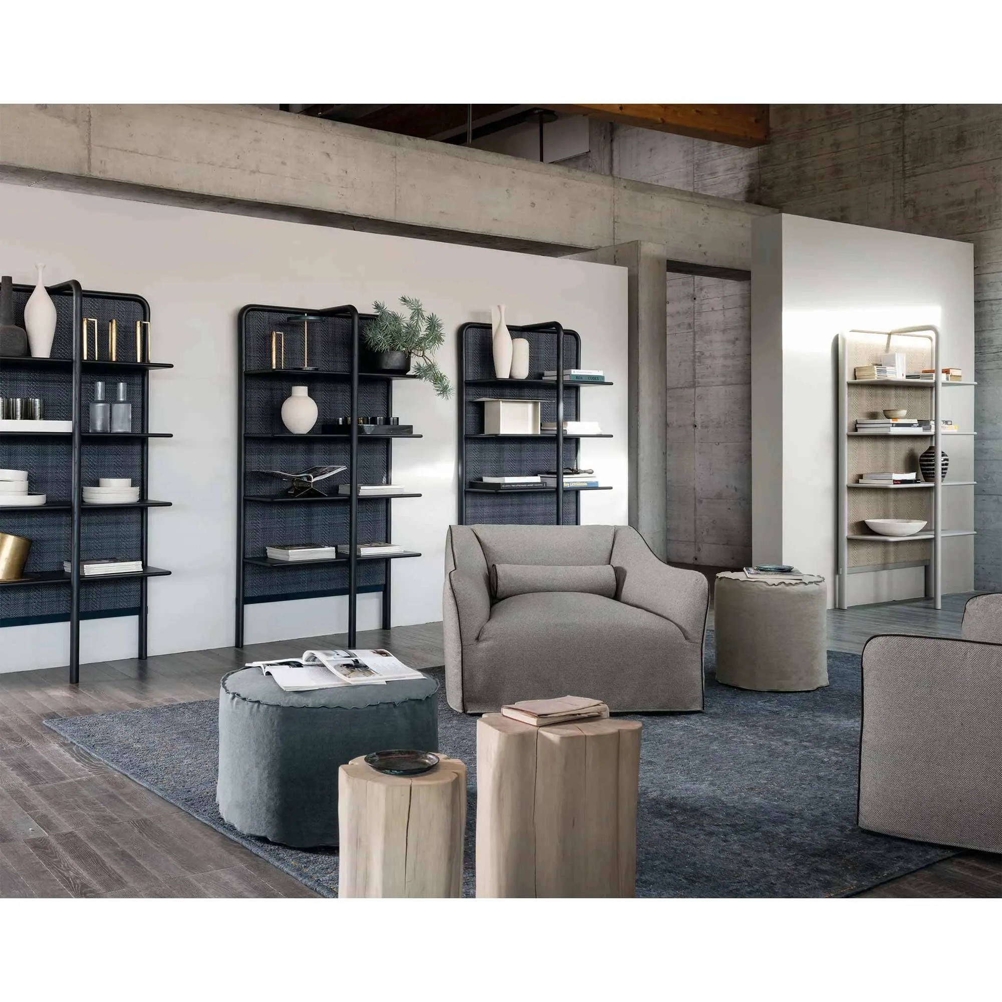 Daen 72 - Bookshelf