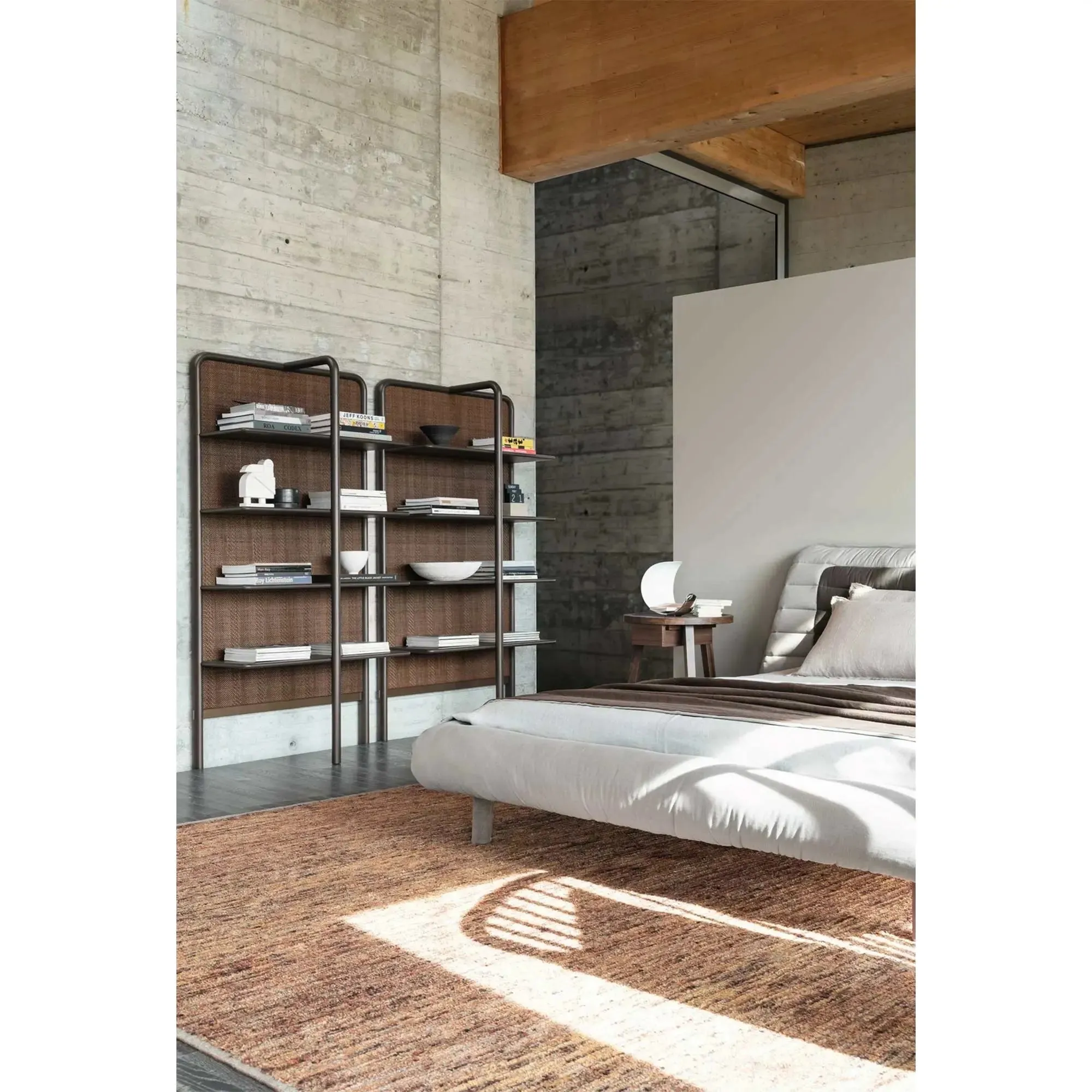 Daen 72 - Bookshelf