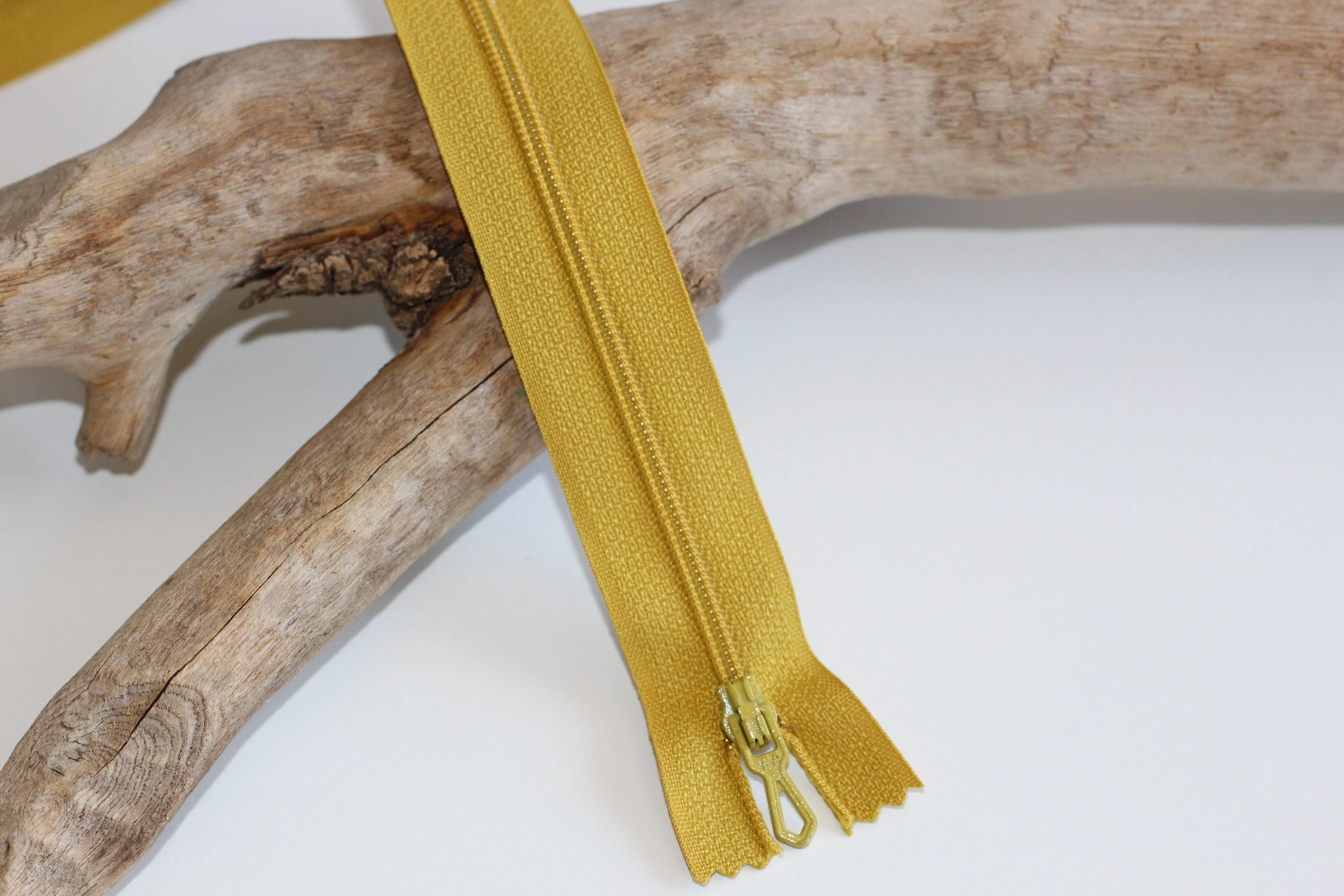 Fermeture Eclair Spirale Jaune Anis- Non Séparable Z51 685