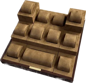 Gucci modular display for watches with lacquered wood tray