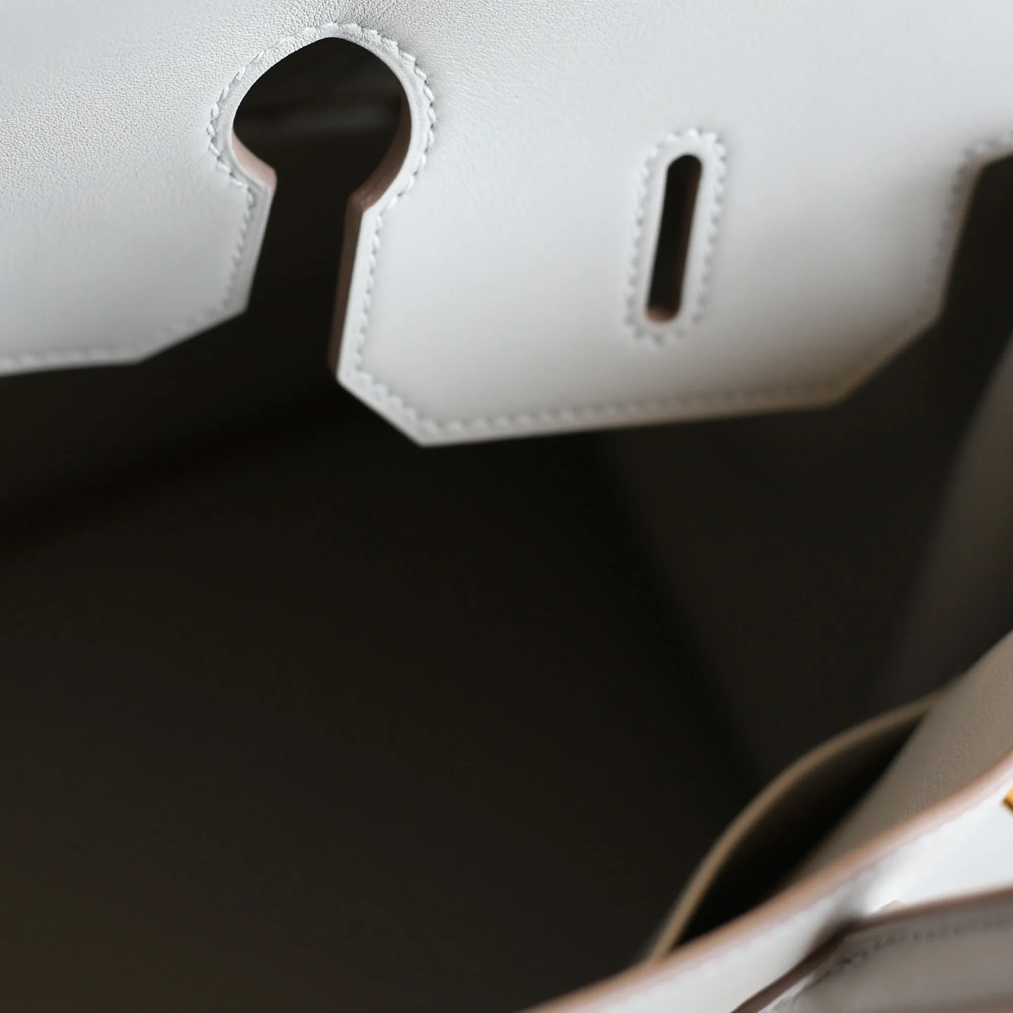 Hermès |Gris Perle Swift Birkin with Gold Hardware| 35