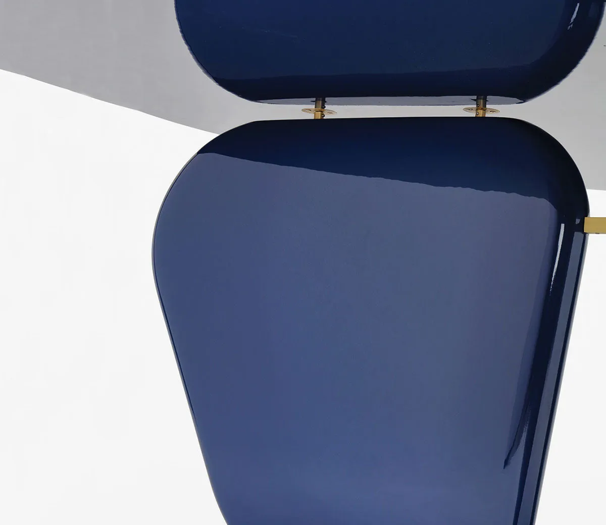 Héra dining table