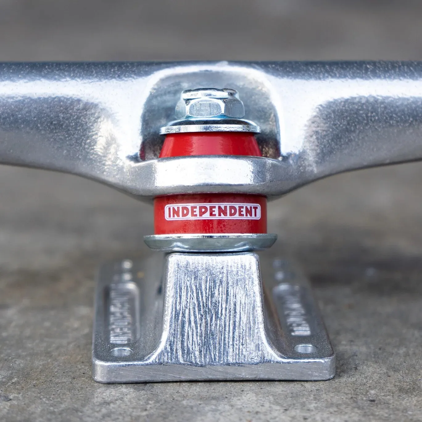 Independent Stage 4 Polished 136 Skateboard Trucks