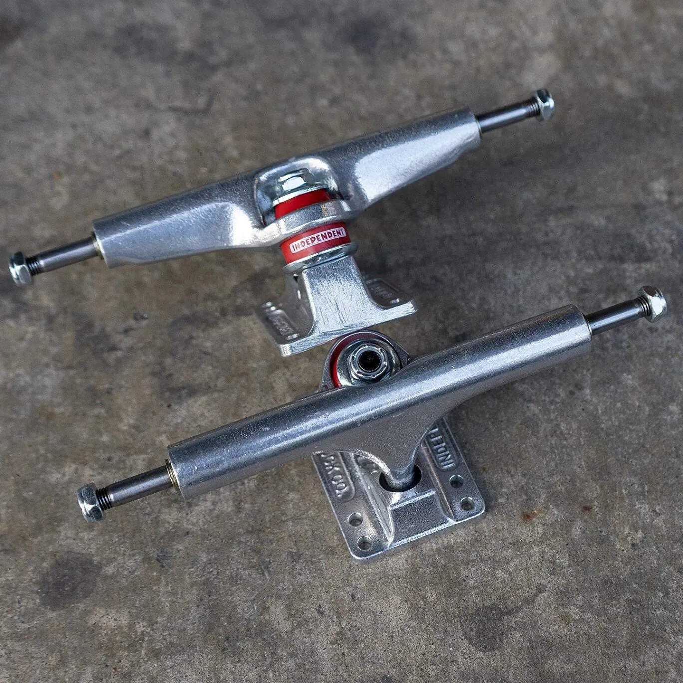 Independent Stage 4 Polished 136 Skateboard Trucks