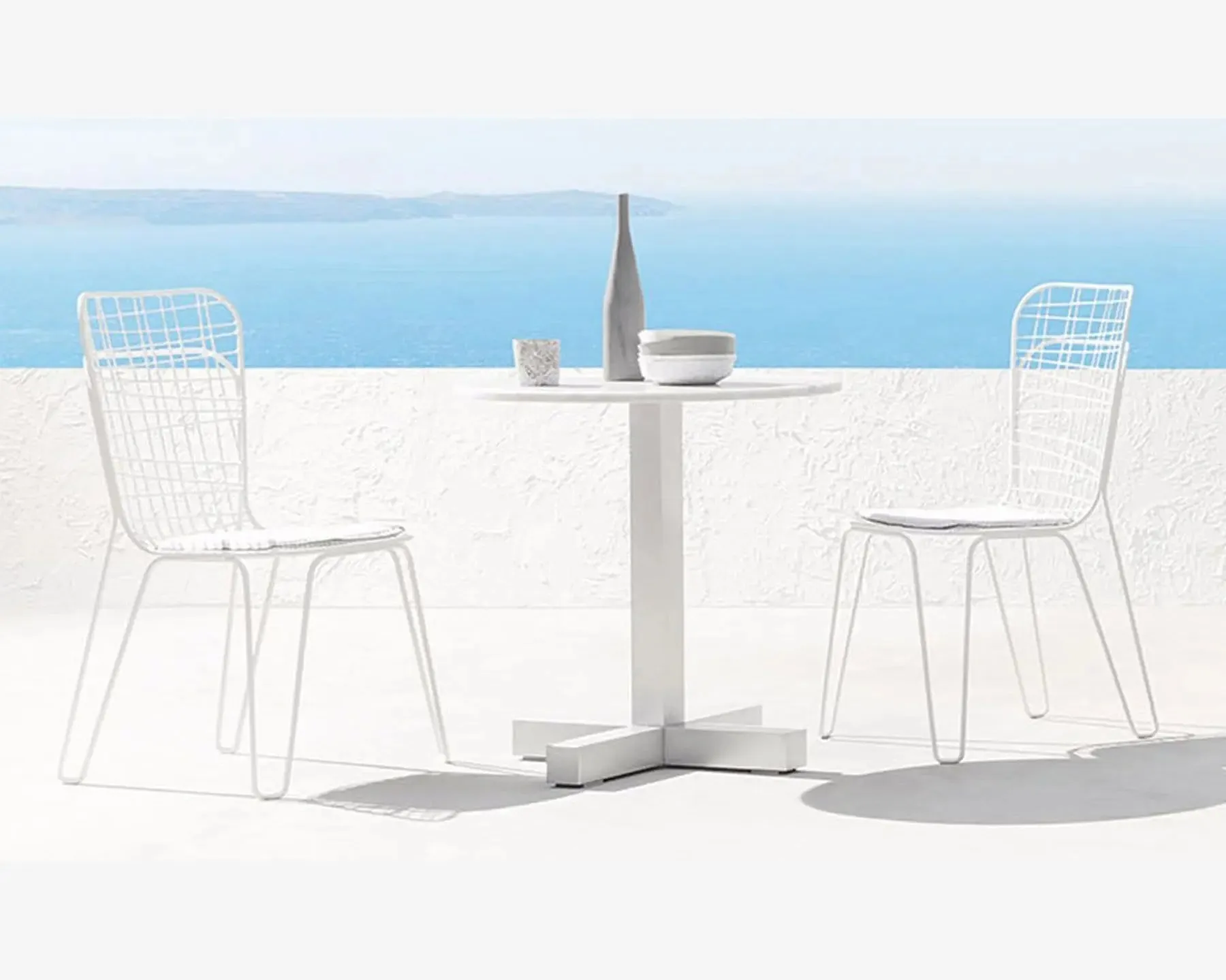 InOut 847 Table