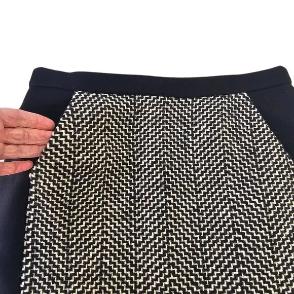 J Crew Black Wool A-Line Short Skirt Sz 8 Chevron Pattern Pocketed Front Panel