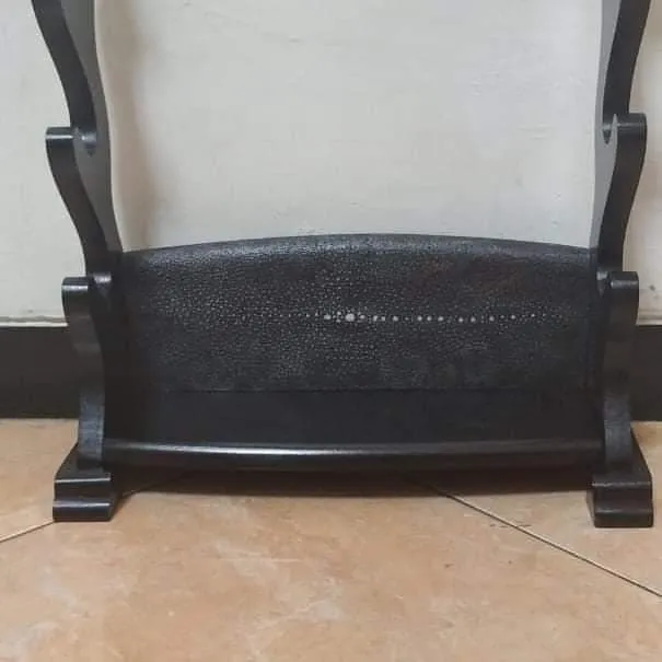 Katanakake (sword stand)
