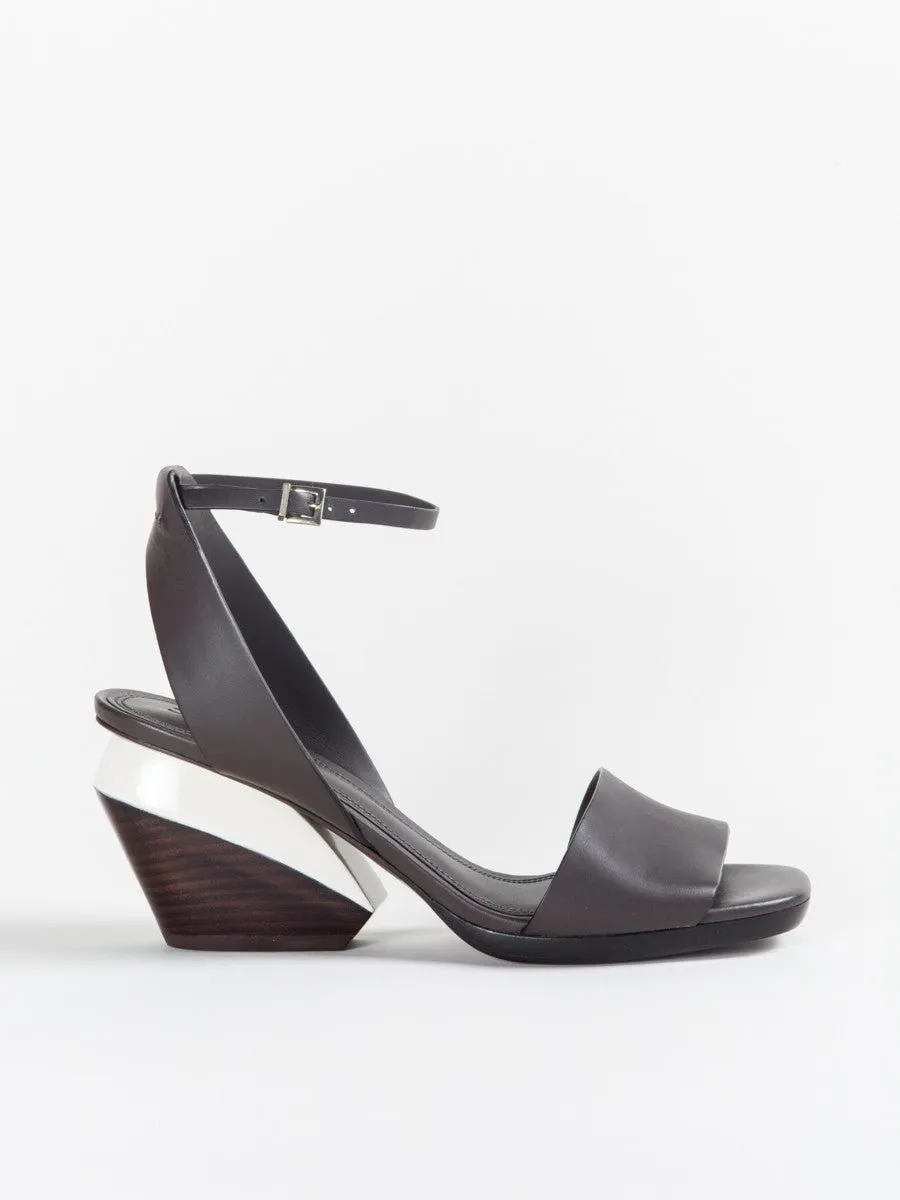leyna colorblock heel