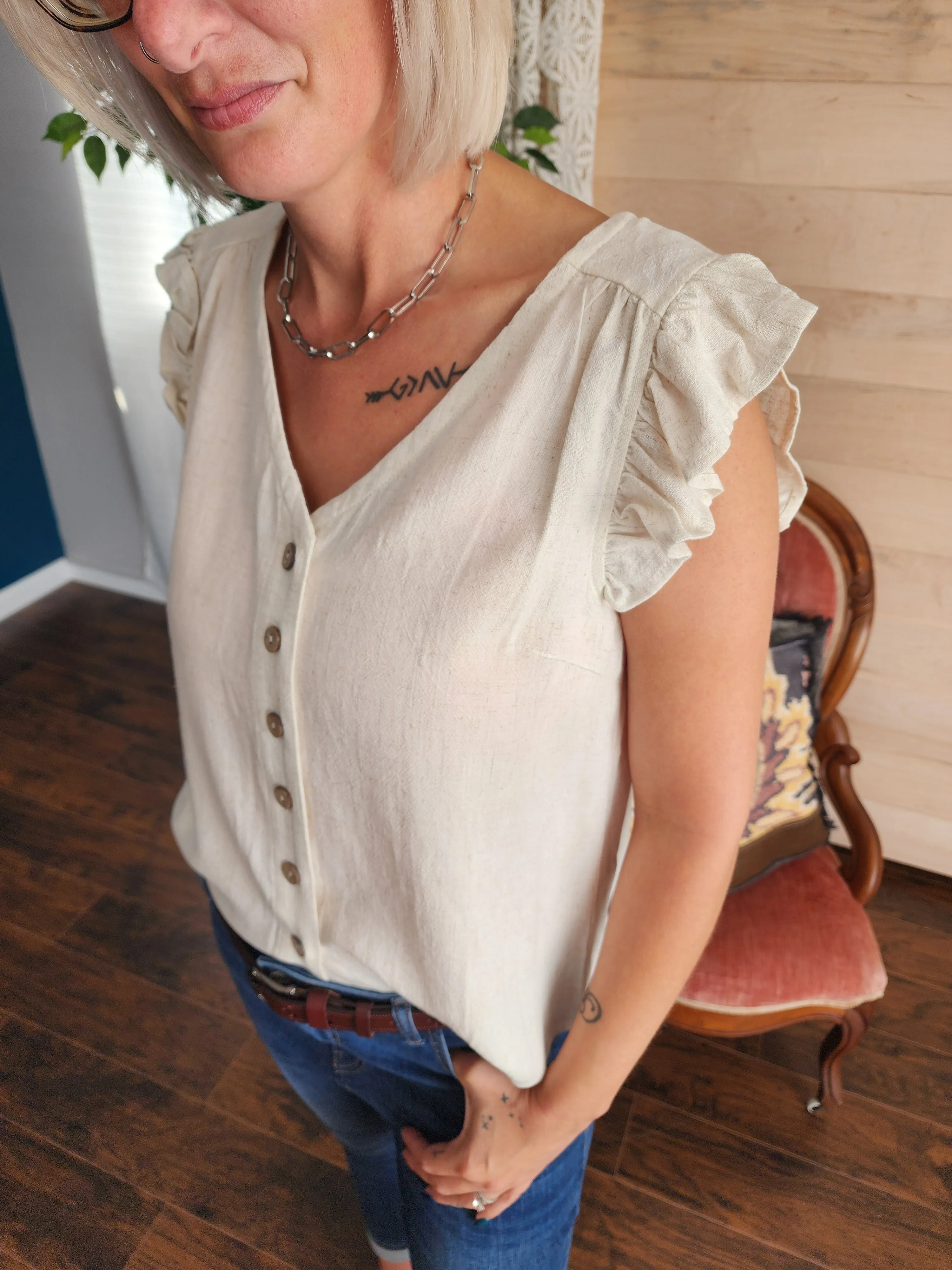 Linen button up v-neck sleeveless blouse in cream *