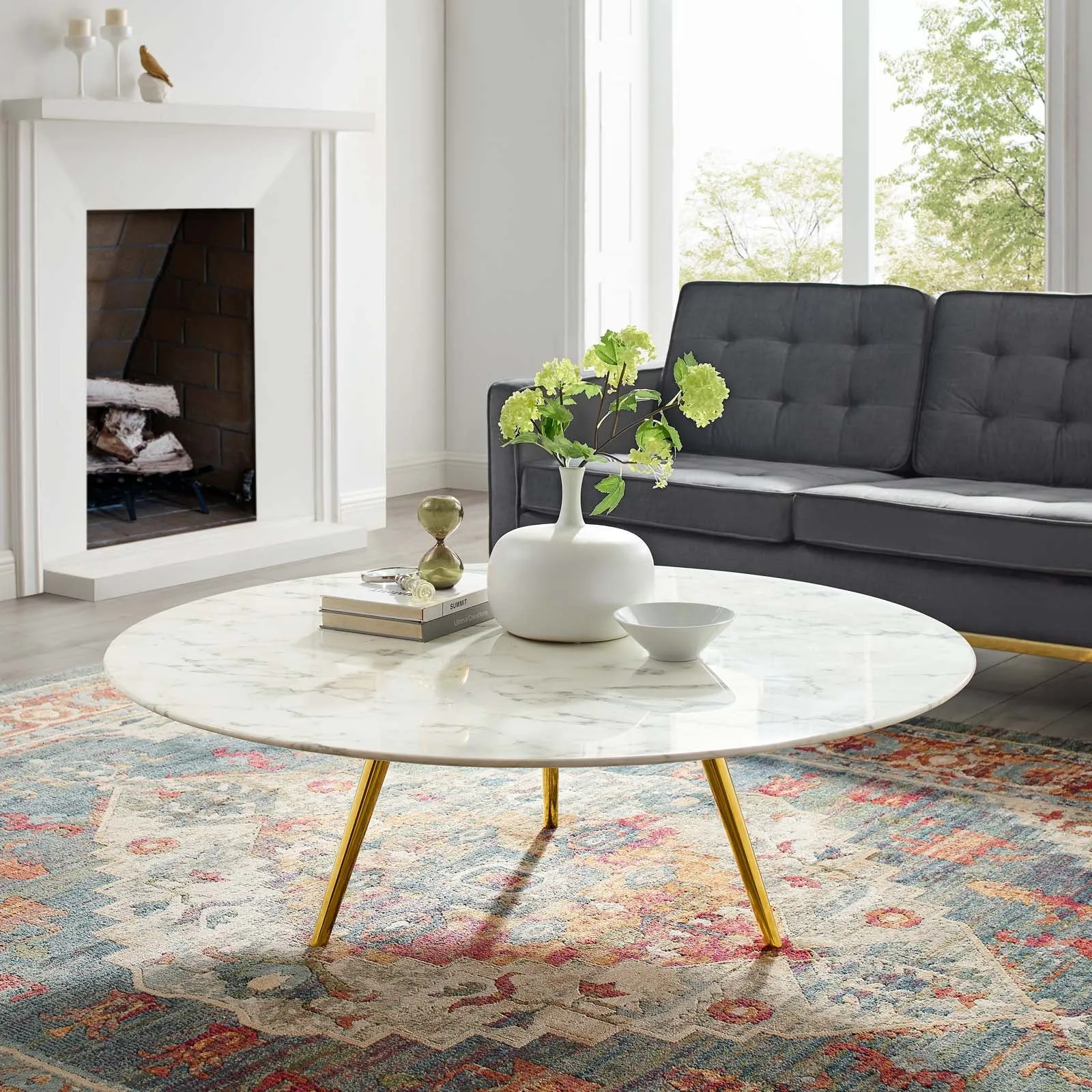 LIPPA COFFEE TABLE ON TRIPOD