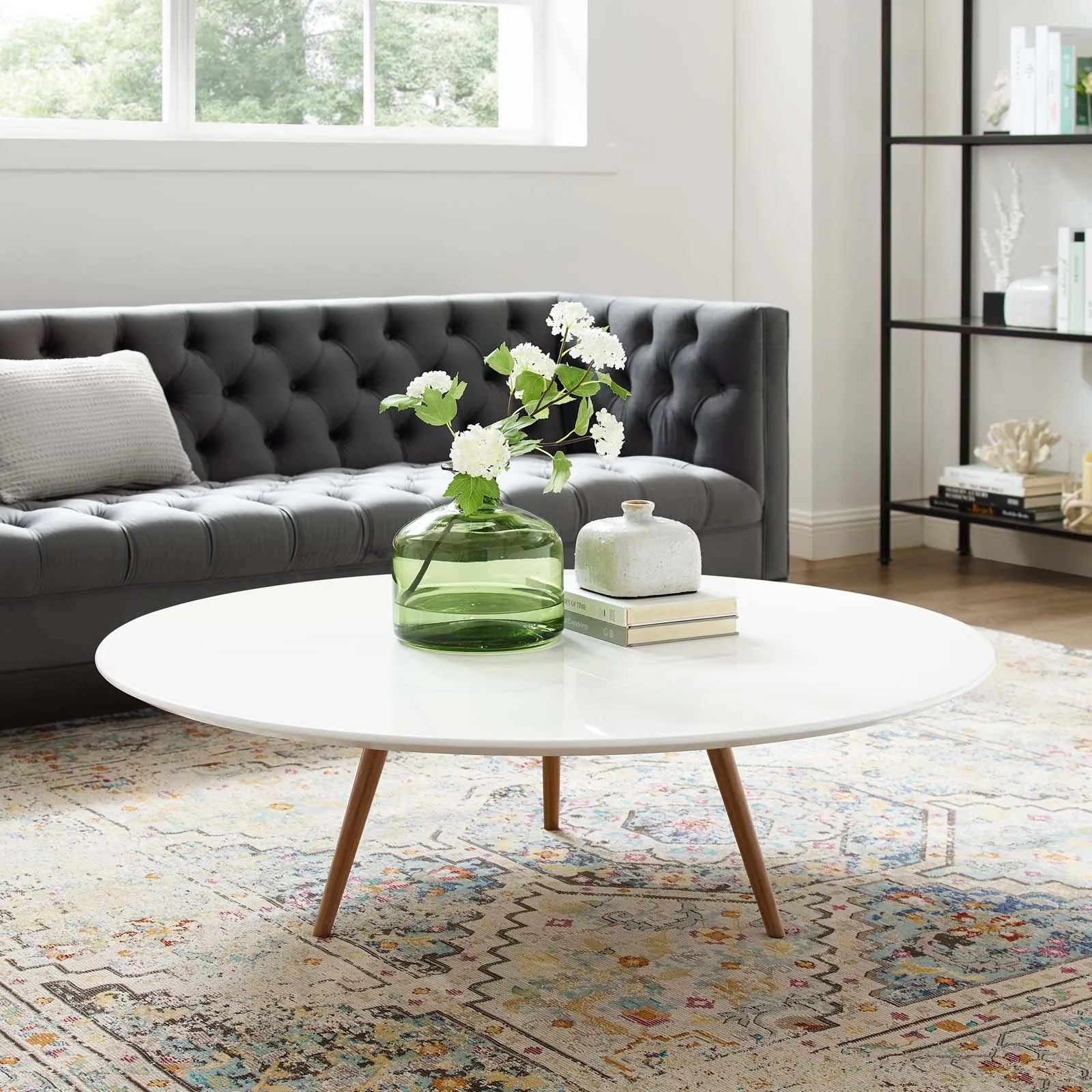 LIPPA COFFEE TABLE ON TRIPOD