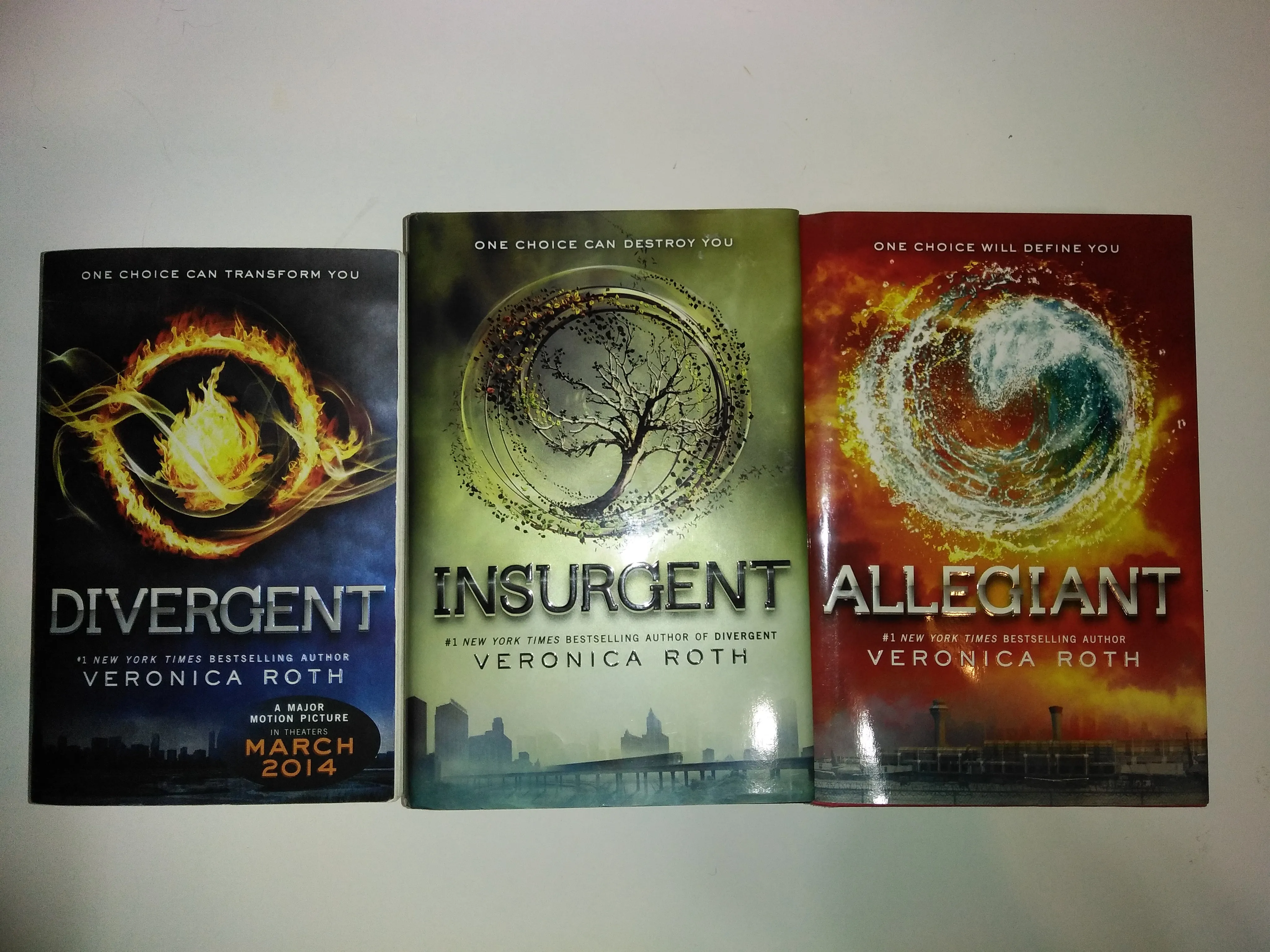Lot of 3 The Divergent Series books 1,2,3 / HC / by Veronica Roth