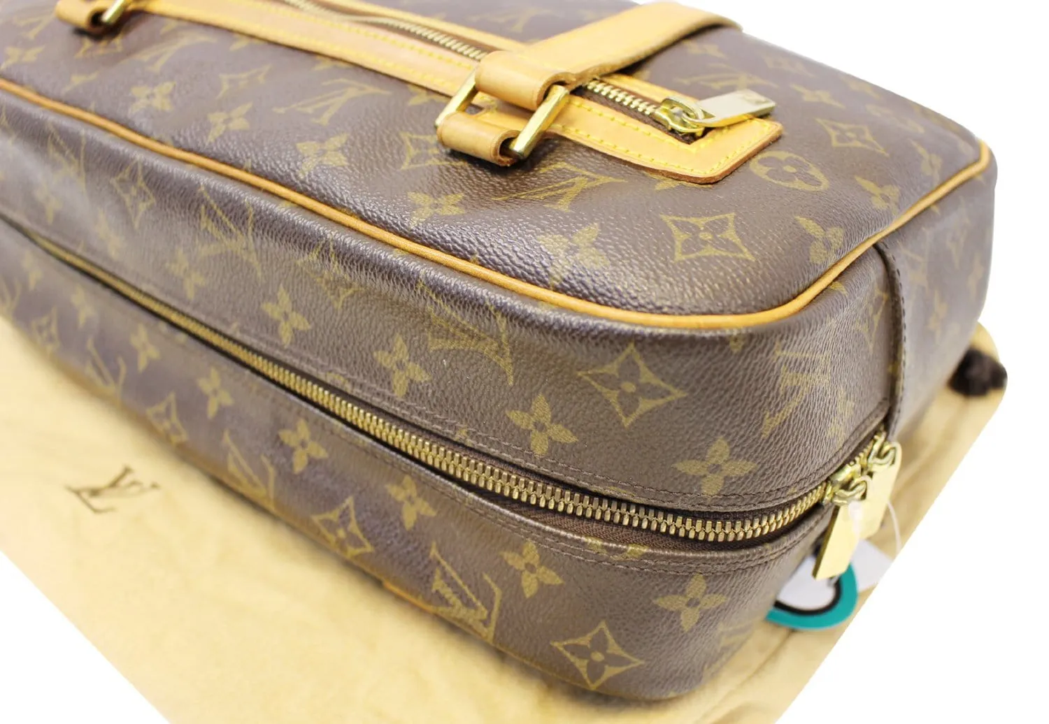 LOUIS VUITTON Monogram Canvas Cite GM Shoulder Bag