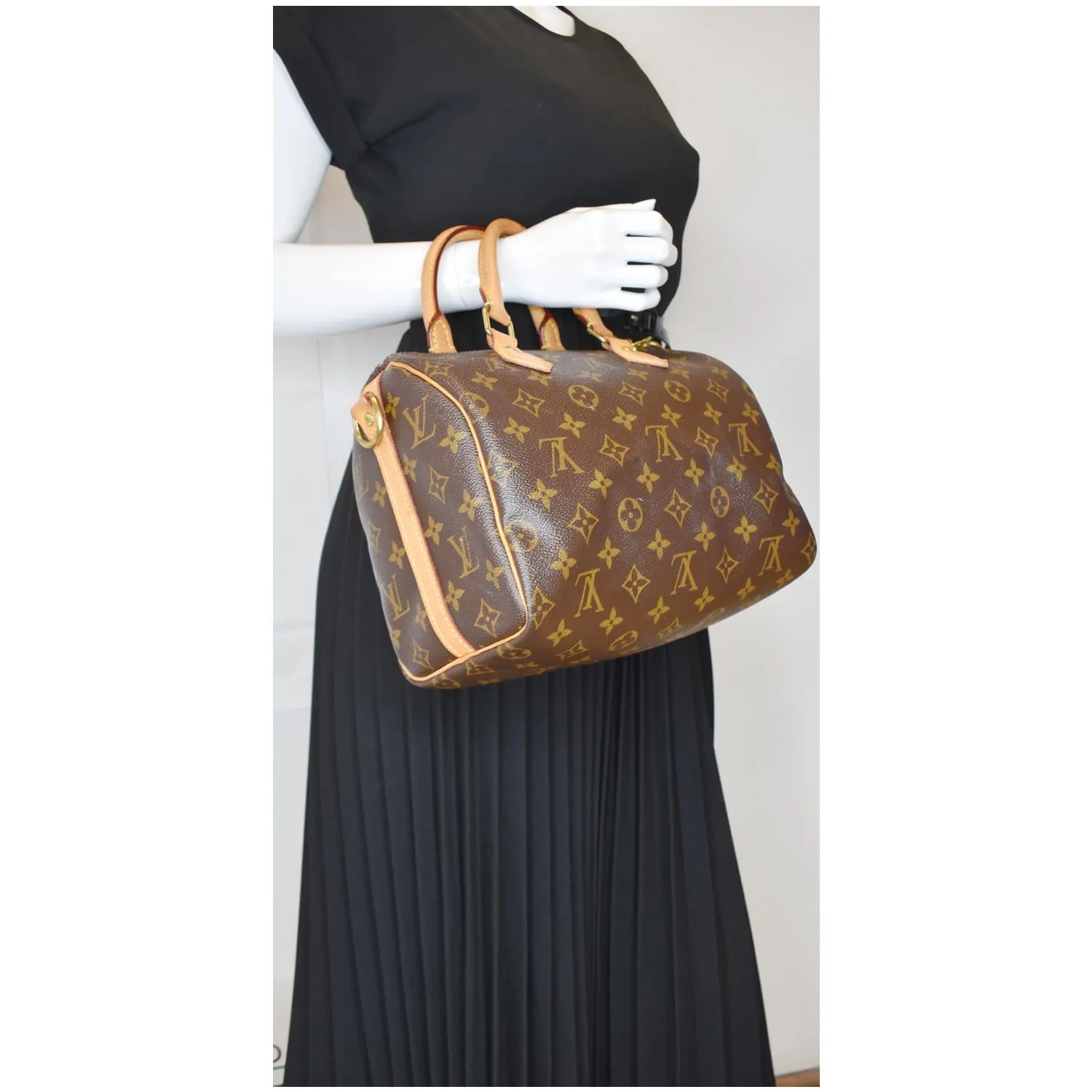 LOUIS VUITTON Speedy 25 Bandouliere Monogram Canvas Shoulder Bag Brown