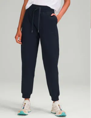Lululemon scuba high rise jogger size 2 NEW