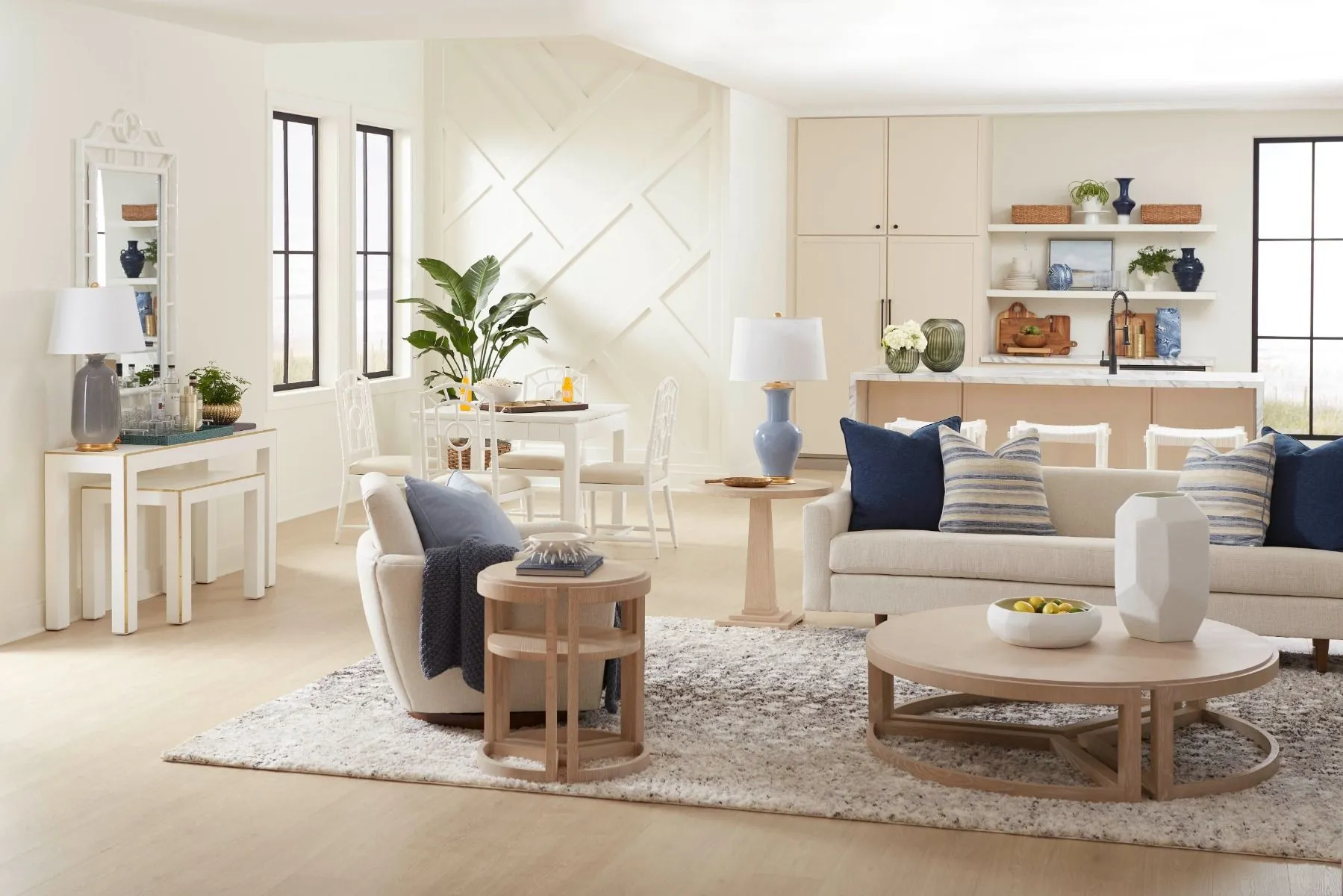 Mateo Side Table / Sand