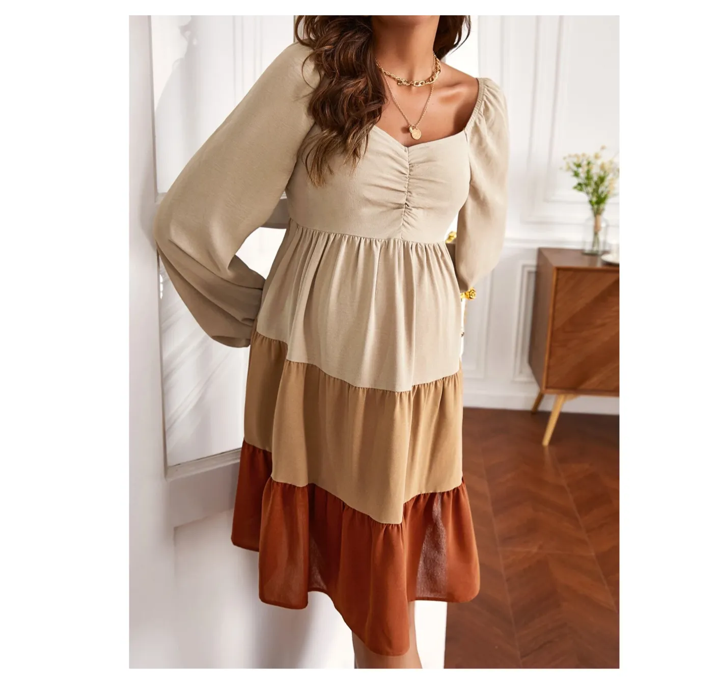 Maternity Sweetheart Neck Ruched Front Colorblock Dress
