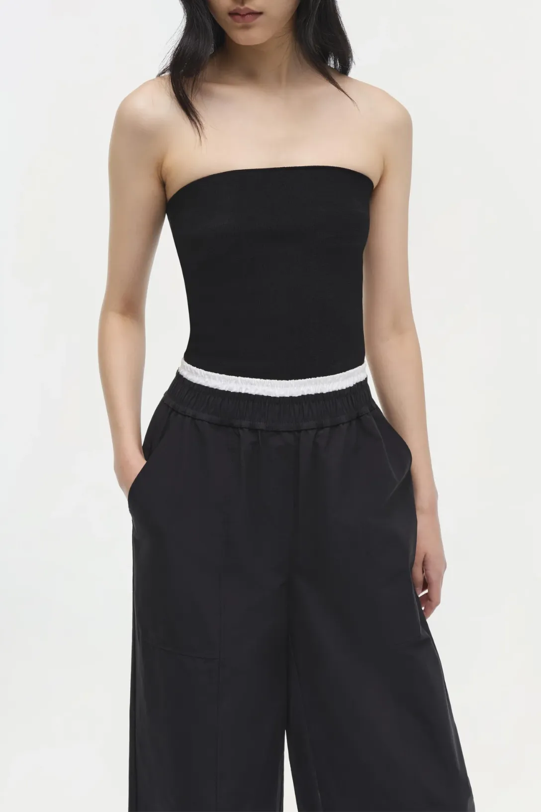 Nicole Strapless Compact Knit Top | Black