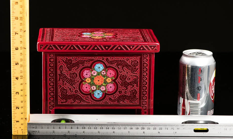 OLINALA RED LACQUERED WOOD CHEST