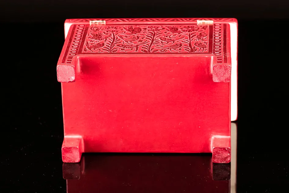 OLINALA RED LACQUERED WOOD CHEST