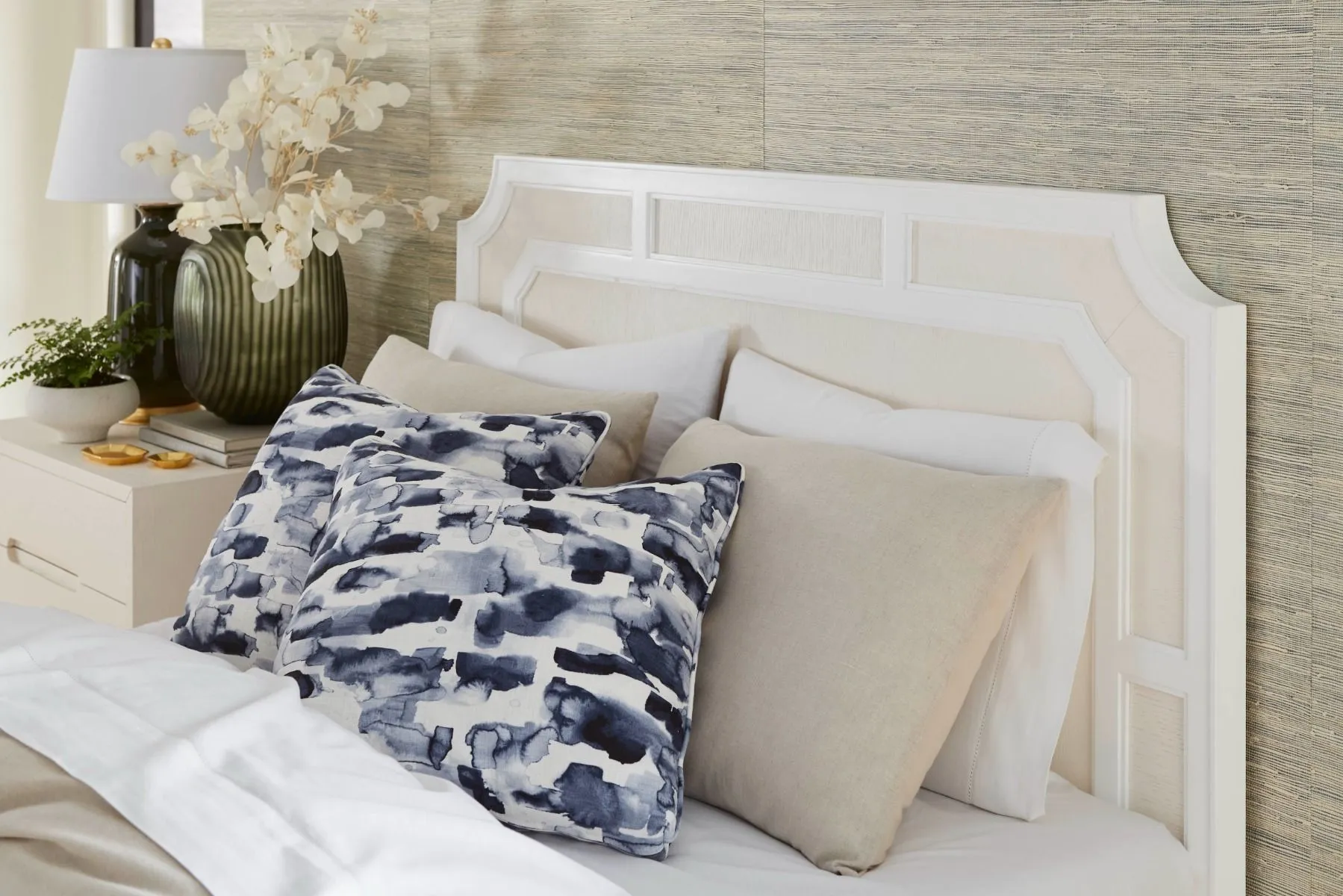 Olivia Queen Headboard / Soft White