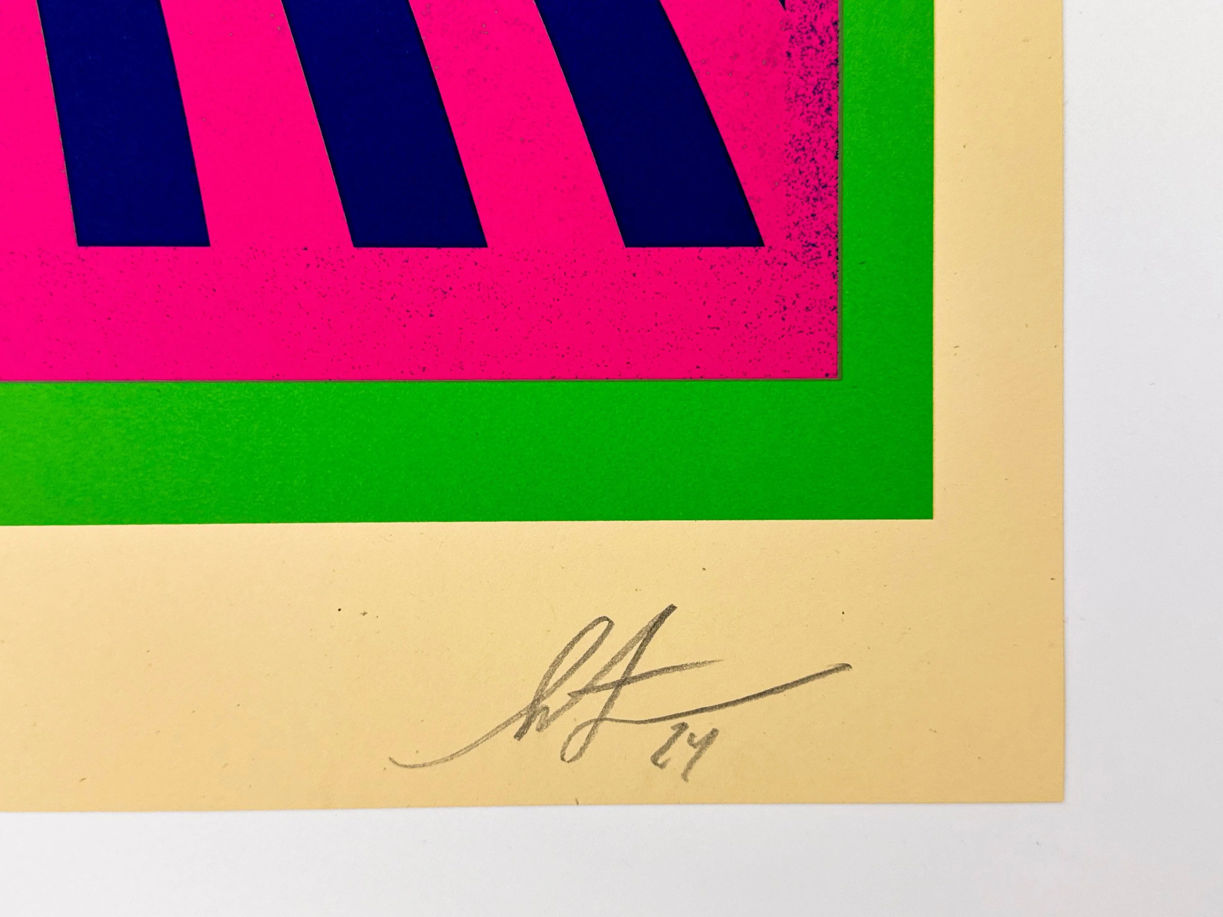 Op-Art Icon (Green Gradient)