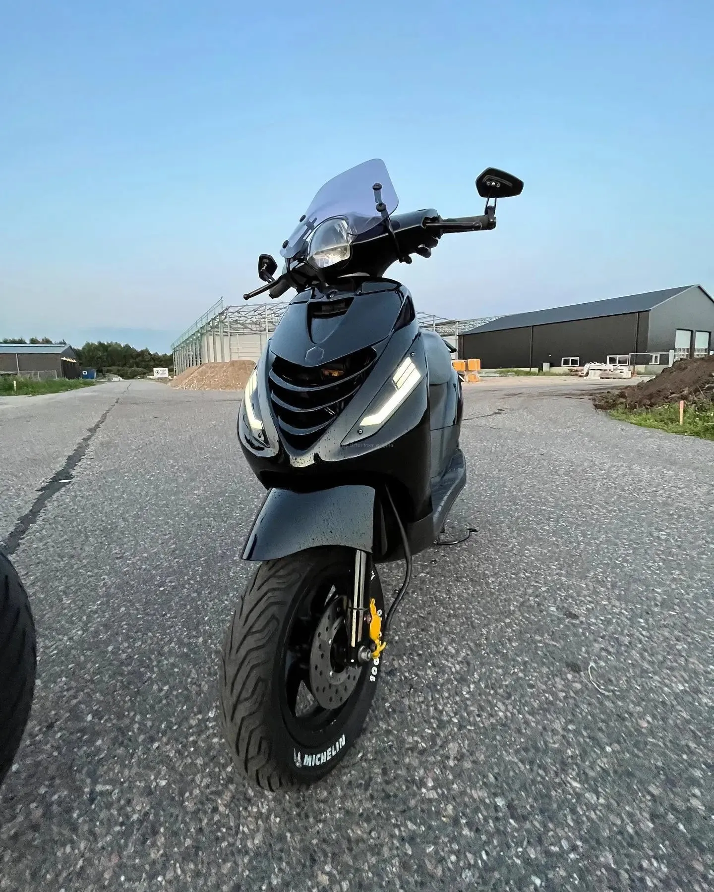 Panel Kit High Gloss Black | Piaggio ZIP 2000/SP Models