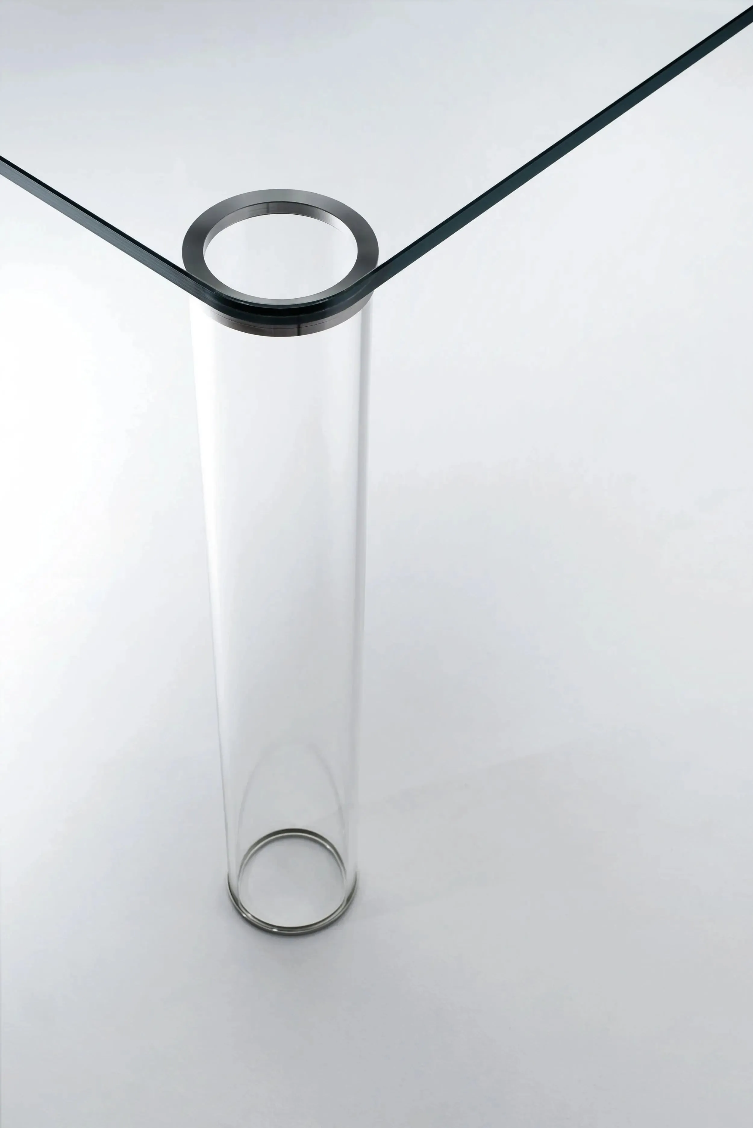 Pipeline High Glass Table