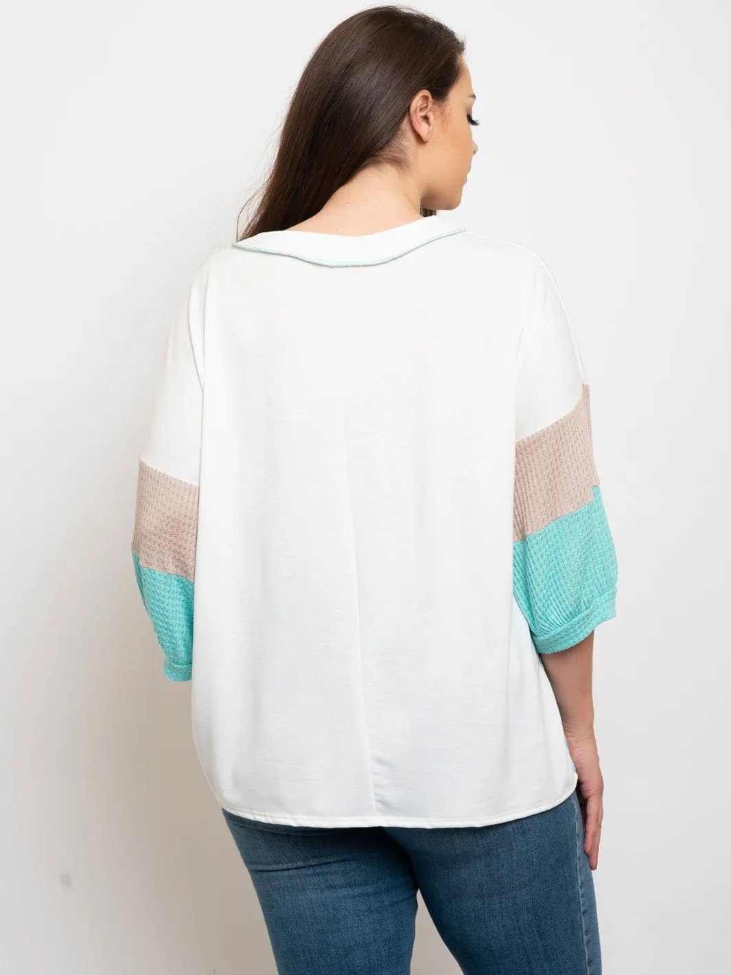 PLUS SIZE COLORBLOCK TOP
