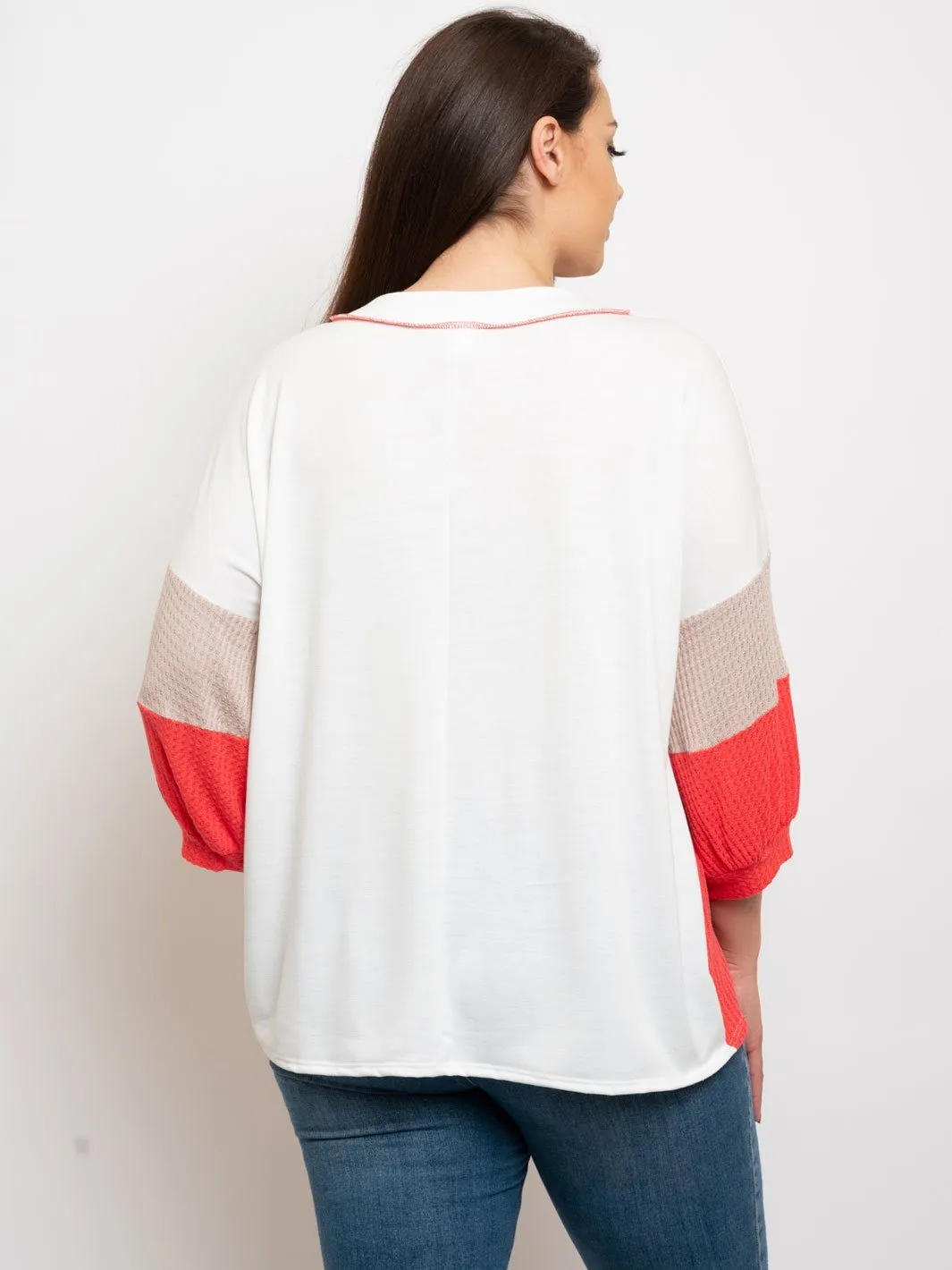 PLUS SIZE COLORBLOCK TOP