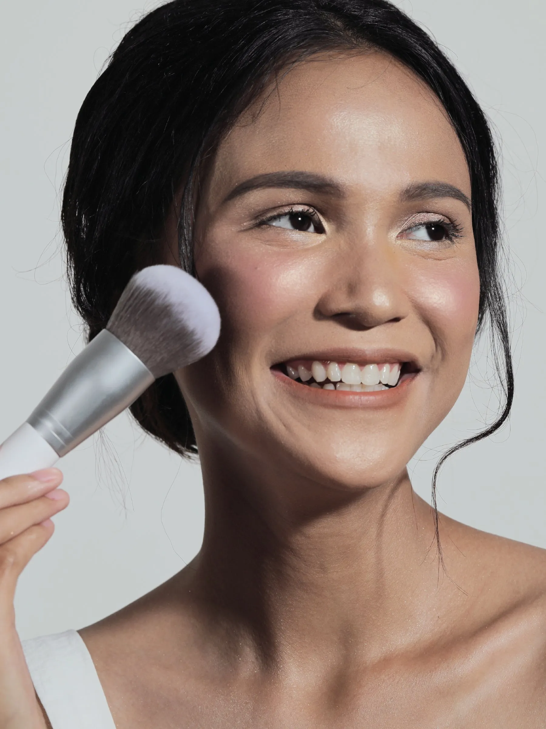 POWDER BRUSH