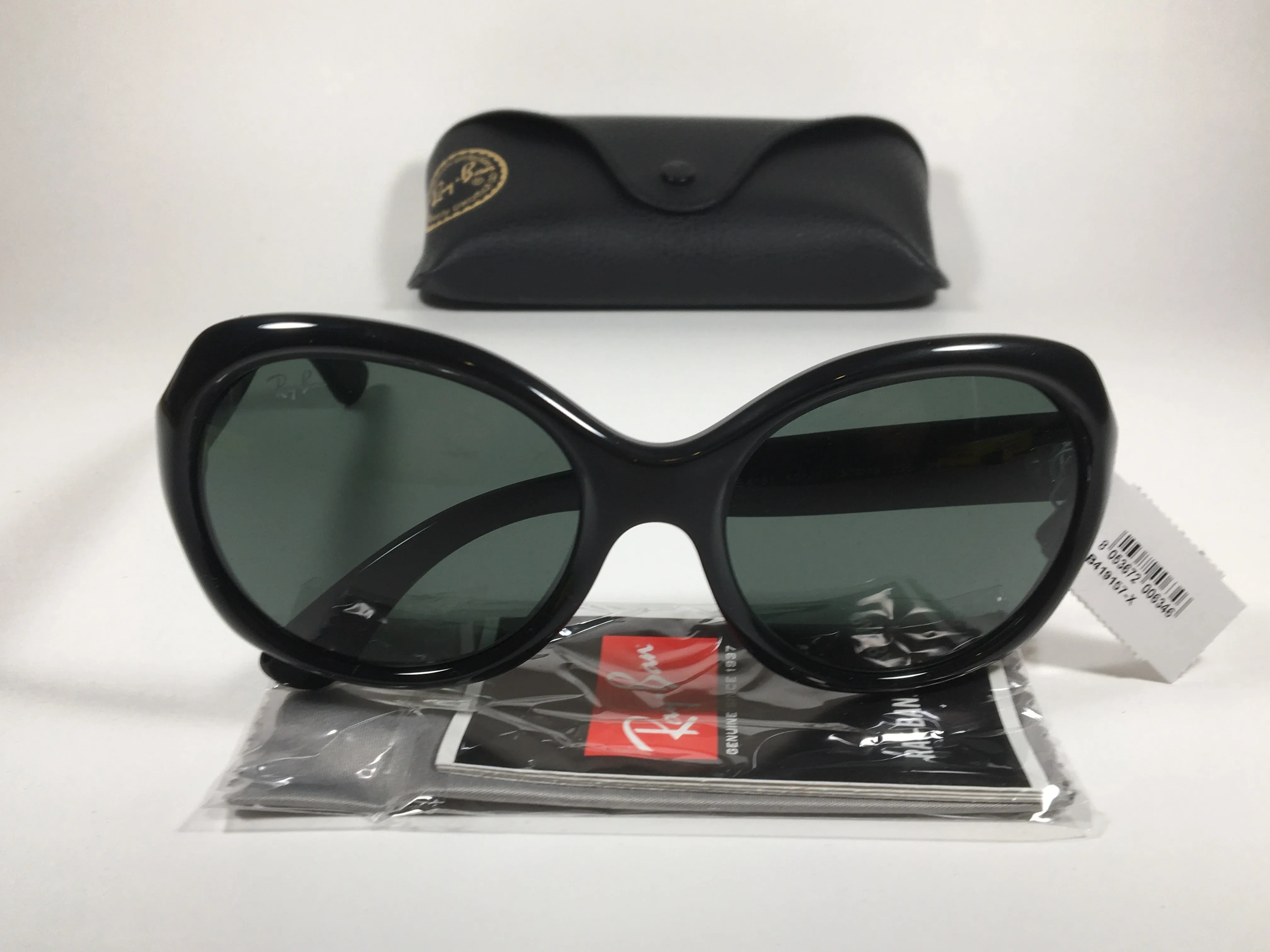 Ray-Ban Highstreet Round Sunglasses Black Gloss Nylon Frame Green Lens RB4191 601/71