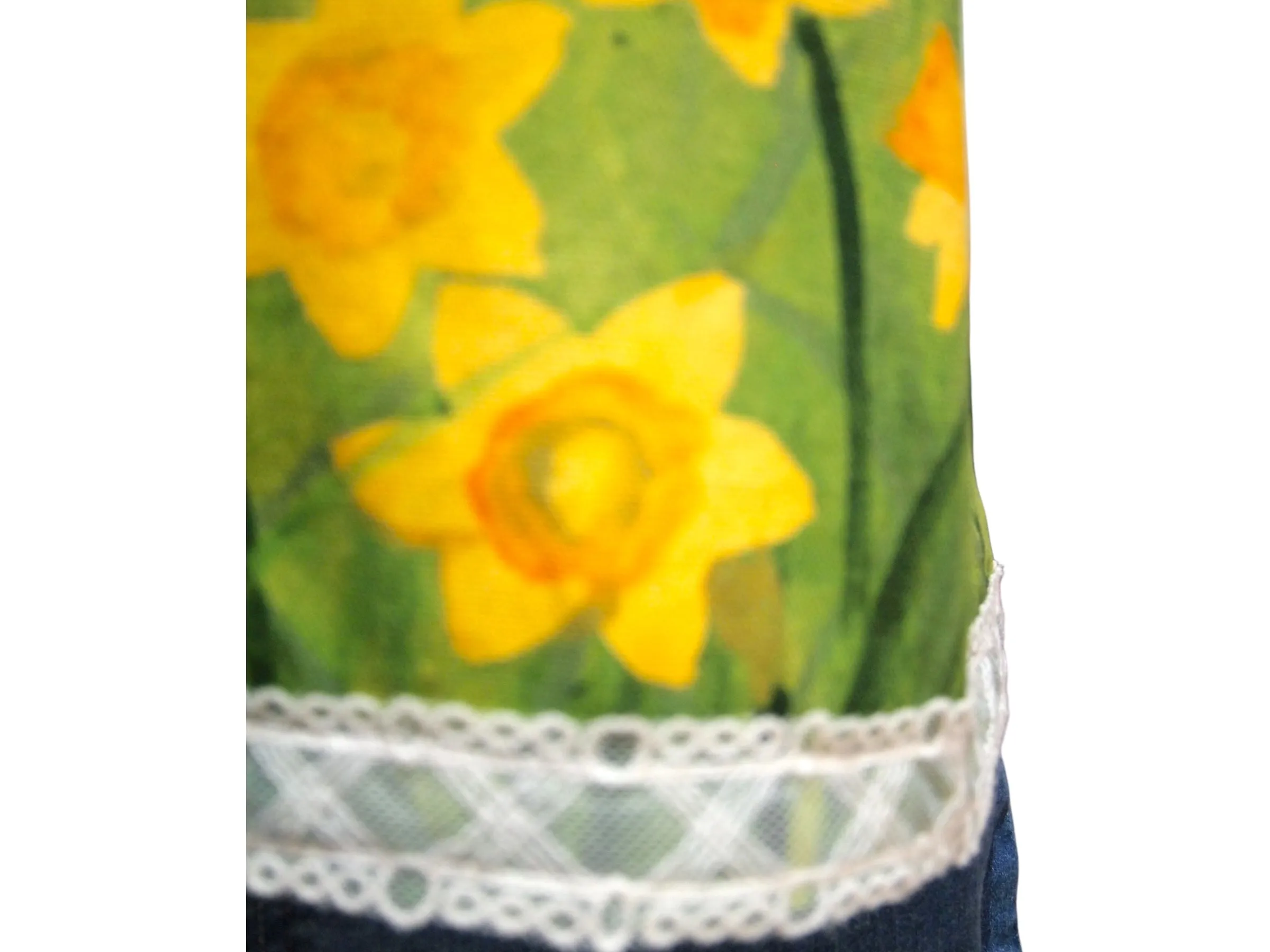 Reconstructed Vintage Top - Parrot x Green Meadows