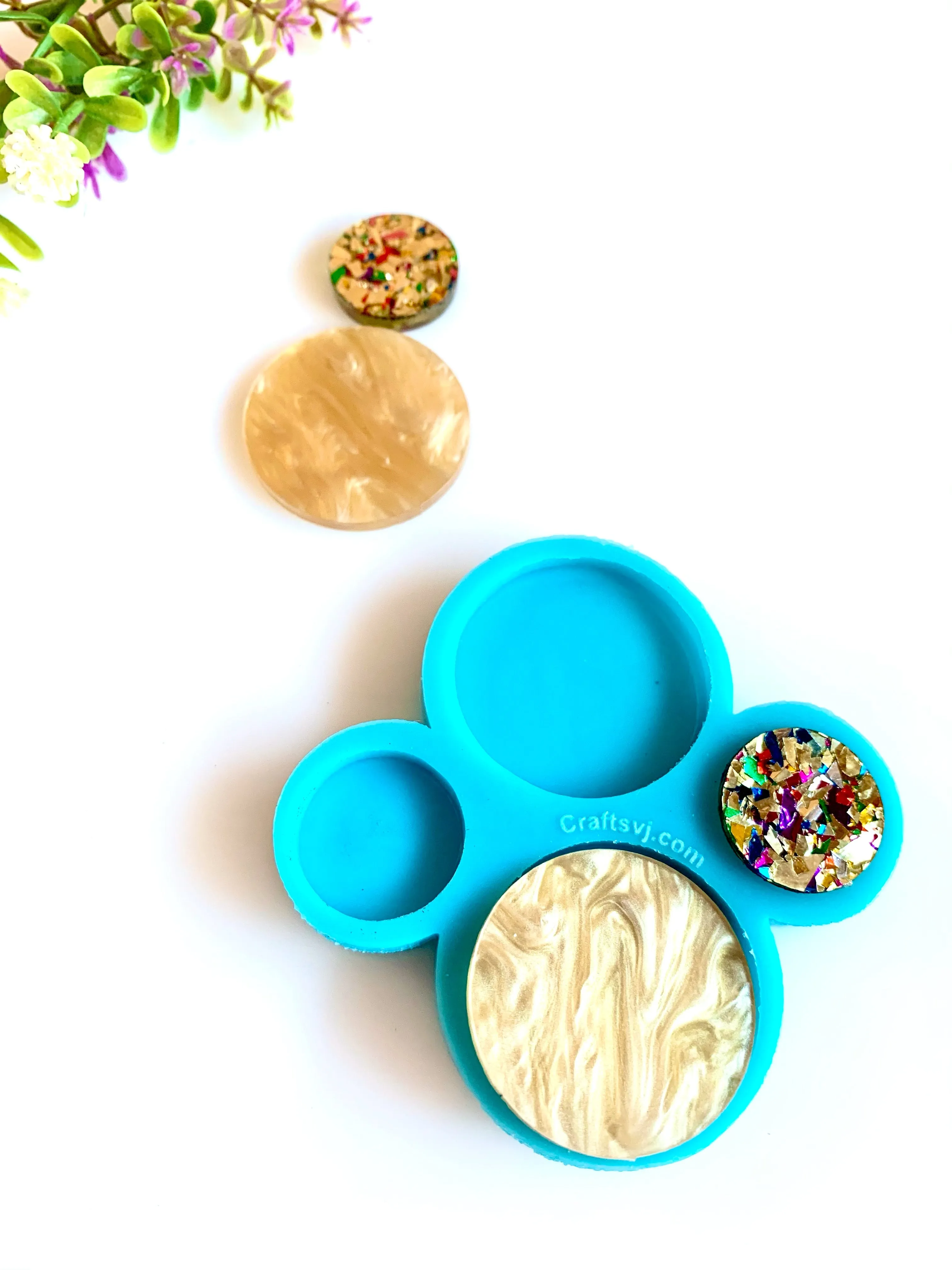Round charms silicone mold / Molde de silicón para círculos