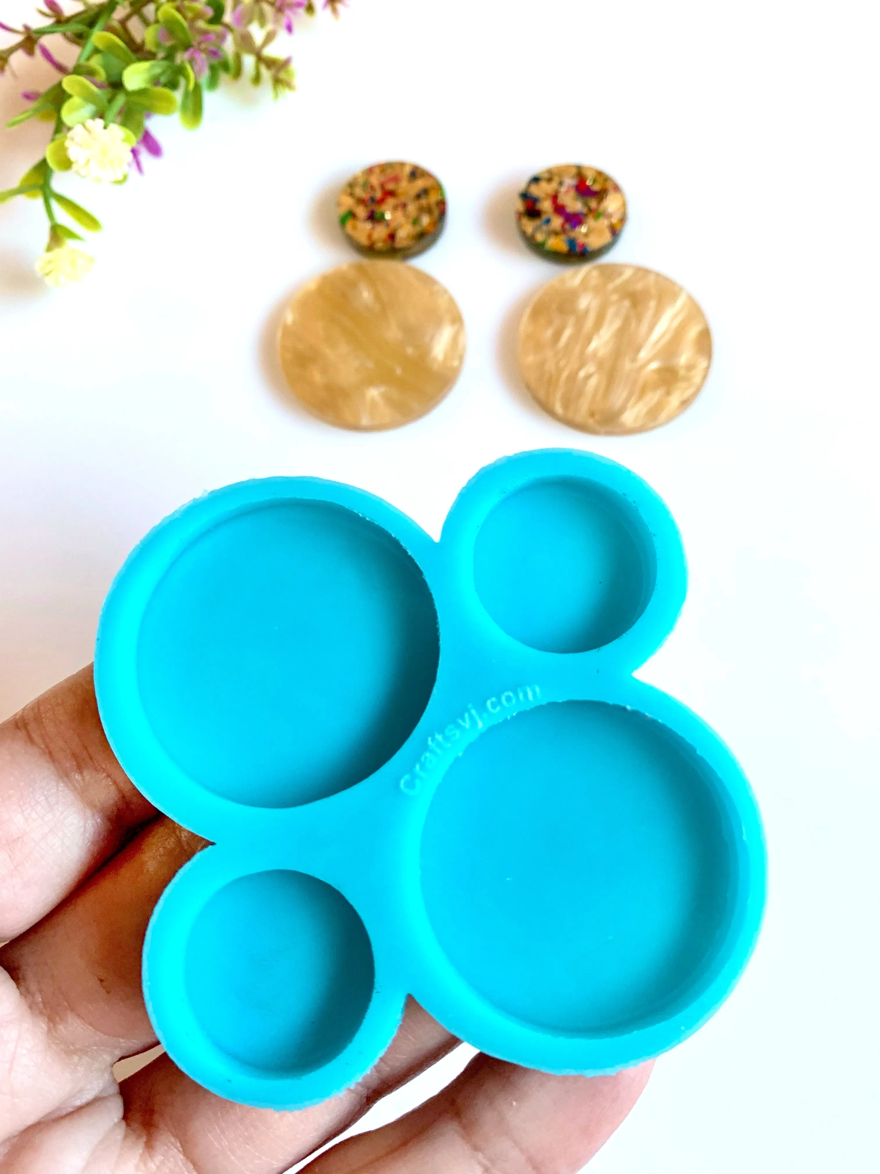 Round charms silicone mold / Molde de silicón para círculos