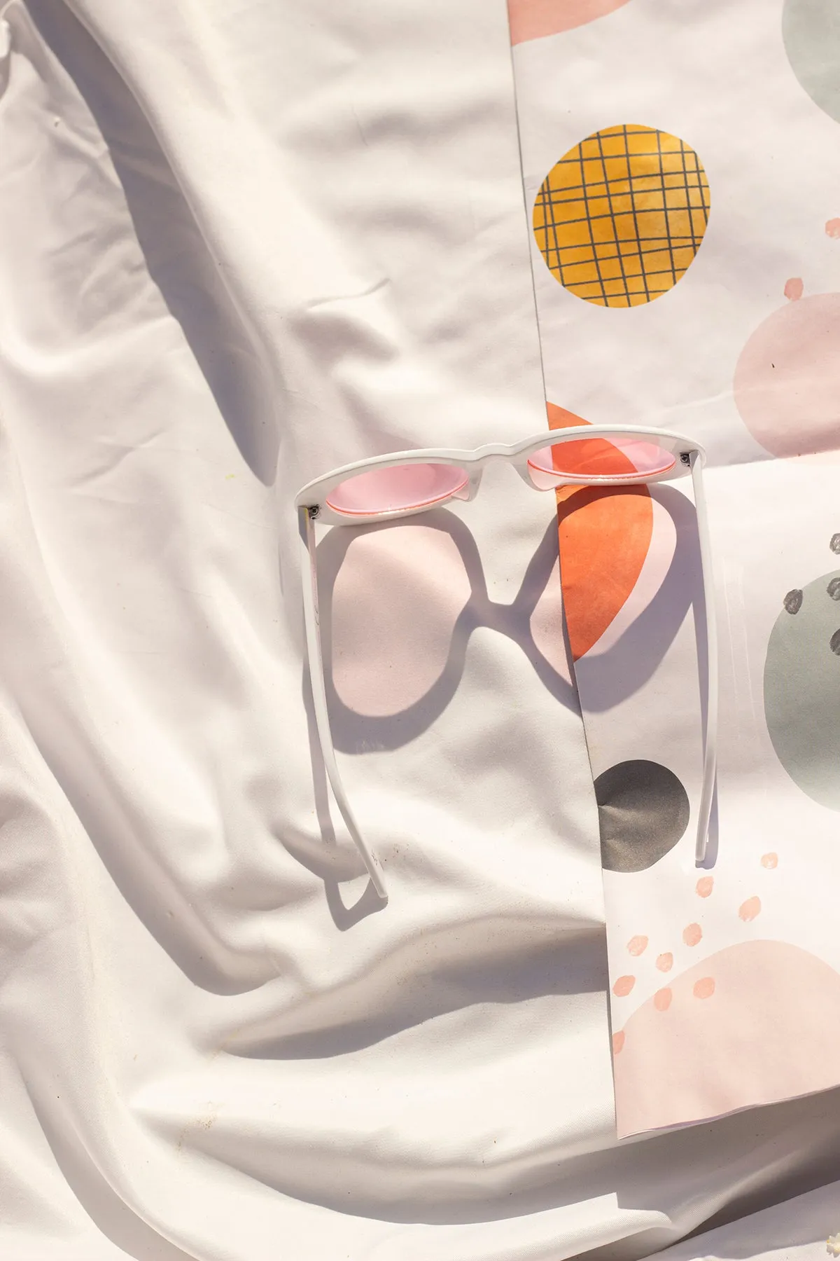 Rounded Oval Retro Style Sunglasses