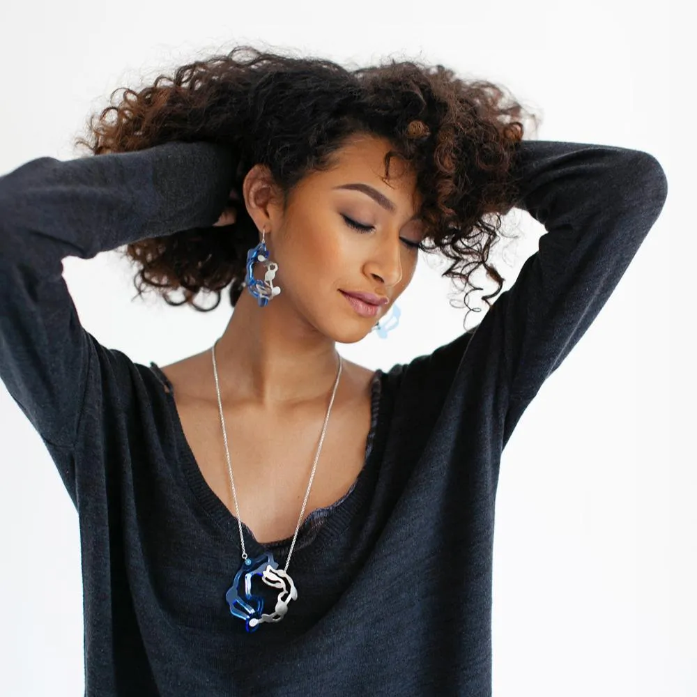 Seaweed Pendant Necklace in Brushed Silver